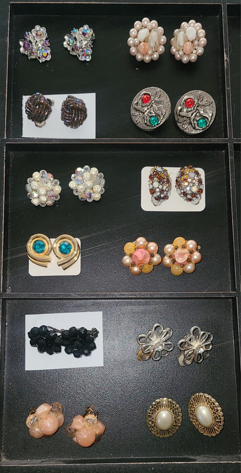 12 Pairs Vintage Clip On Earrings Approx. 1″ Wardrobe Lot Bling
