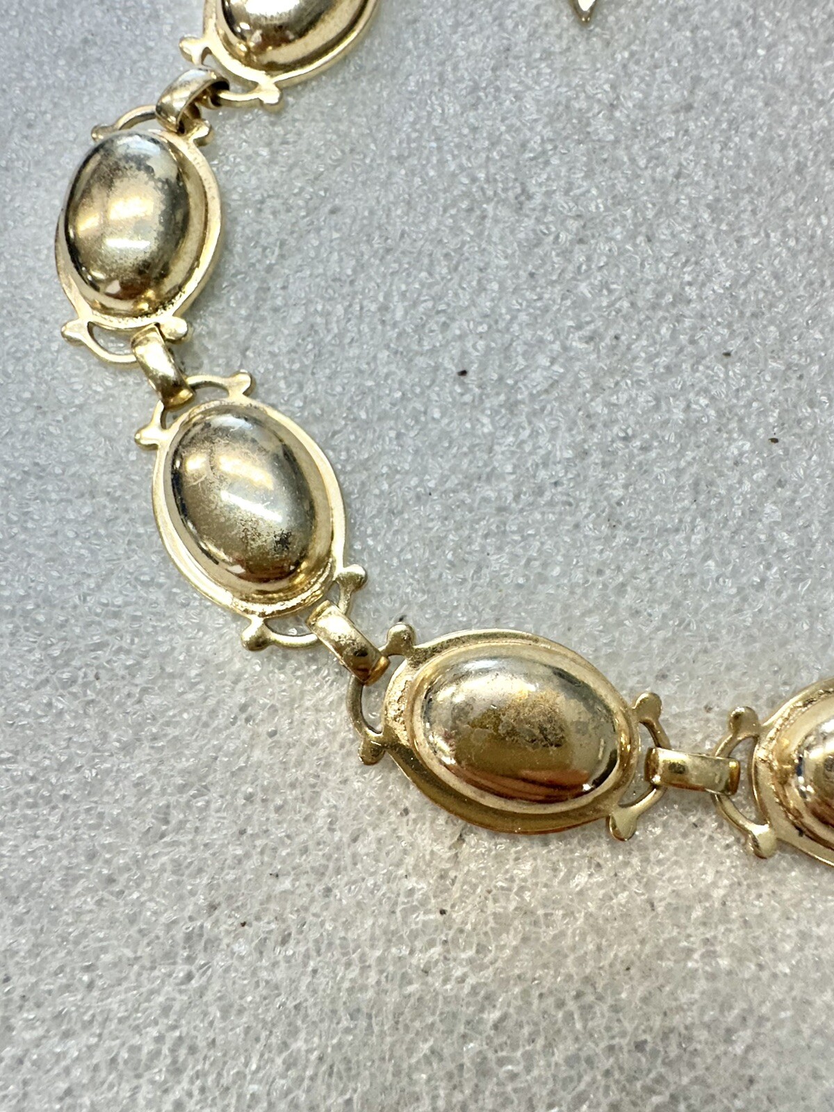 VTG Signed Marino Gold Tone Puffed Oval Framed Links Hook And Ball Clasp 17”