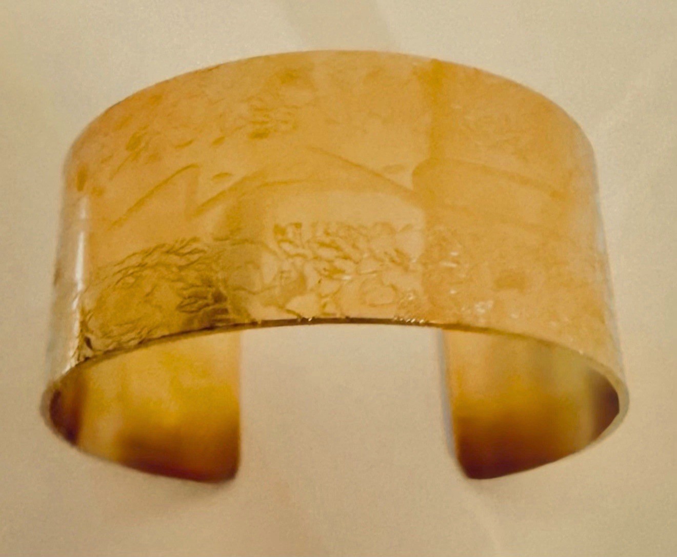 RARE Vintage M·A·C Cosmetics Employee Gift – Floral Etched Logo Cuff Bracelet