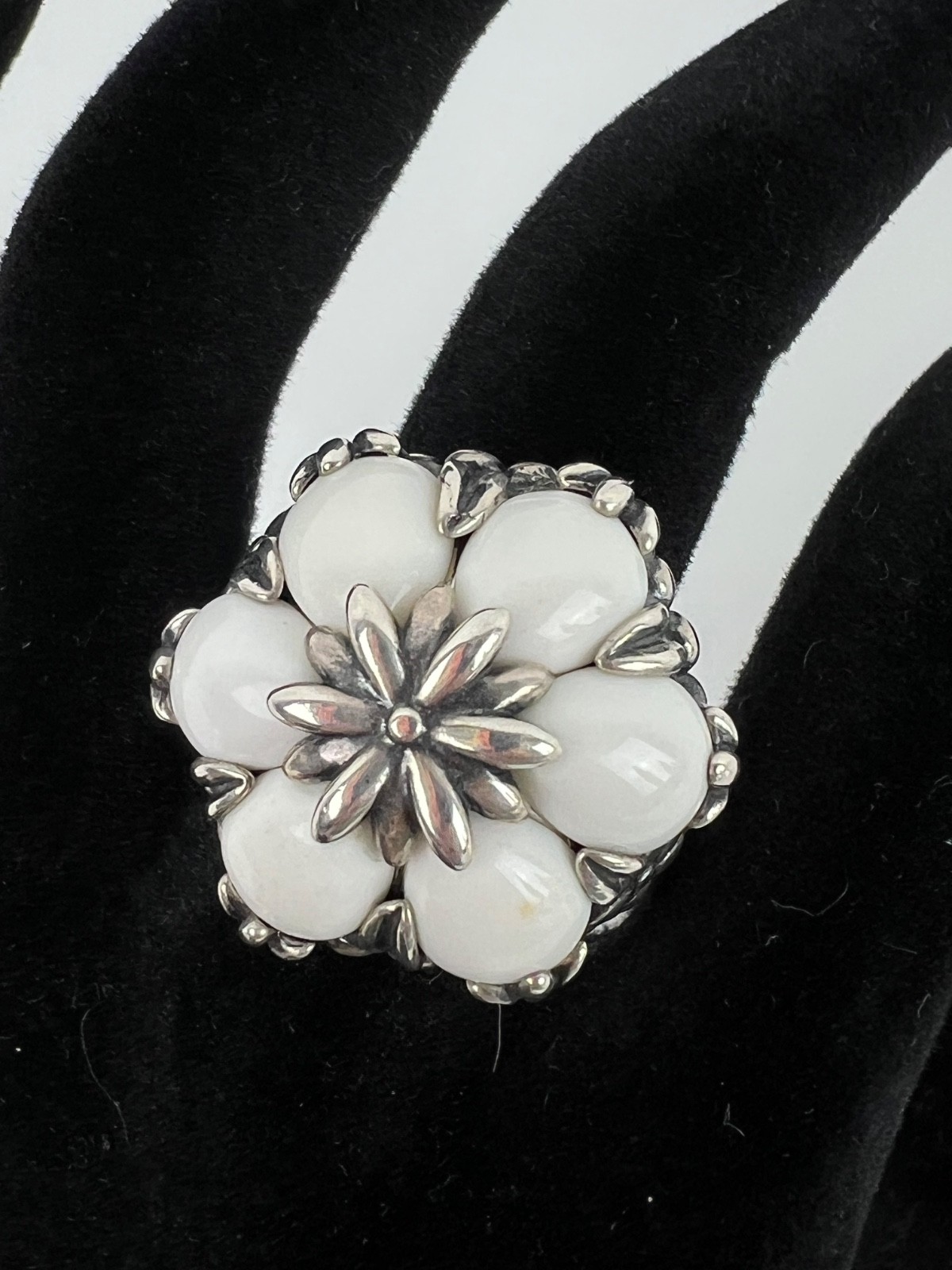 Carolyn Pollack Relios White Howlite Flower Sterling Silver Ring Size 8