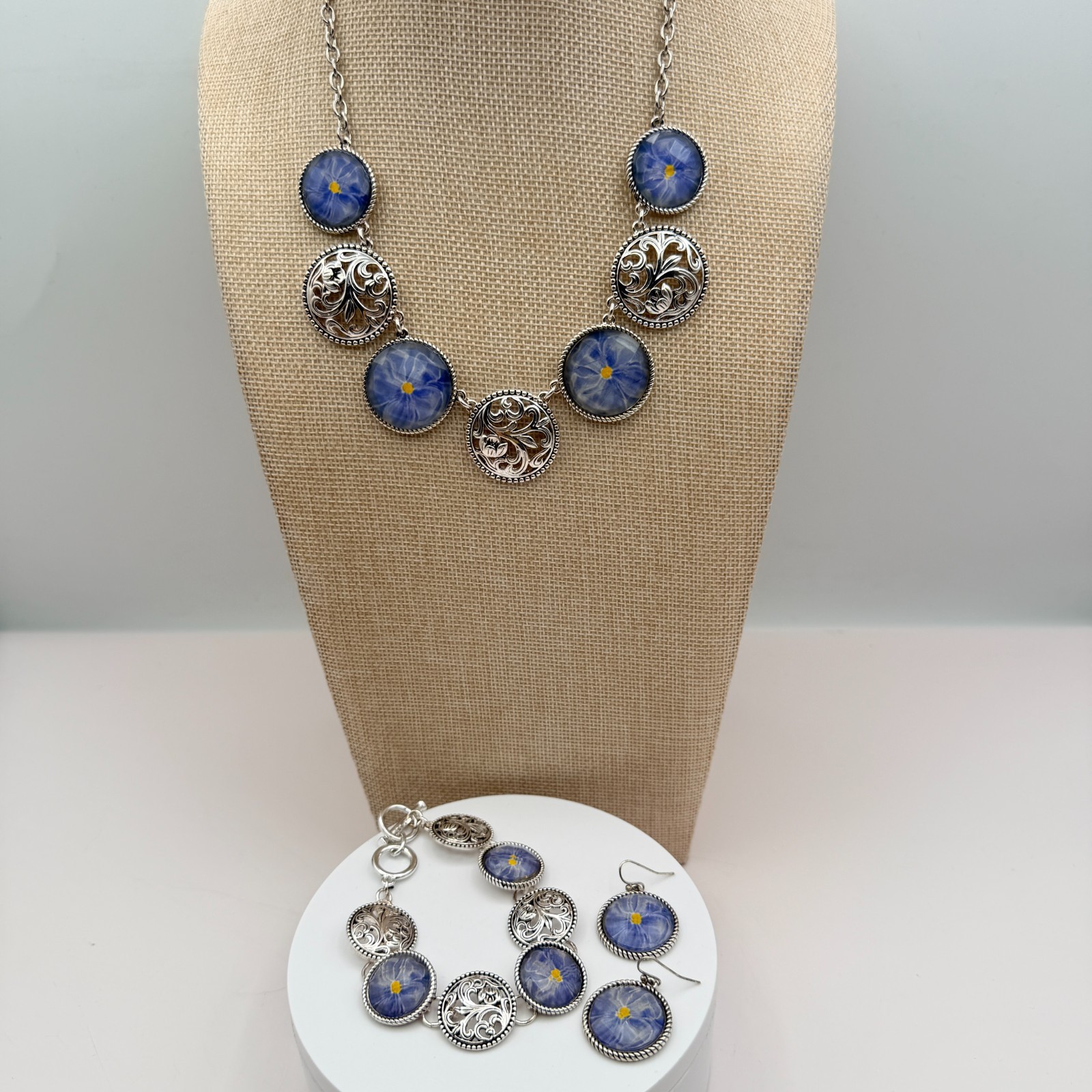 Vintage 90s Silver Tone Blue Flower Glass Cabochon Classic Fashion Jewelry Set