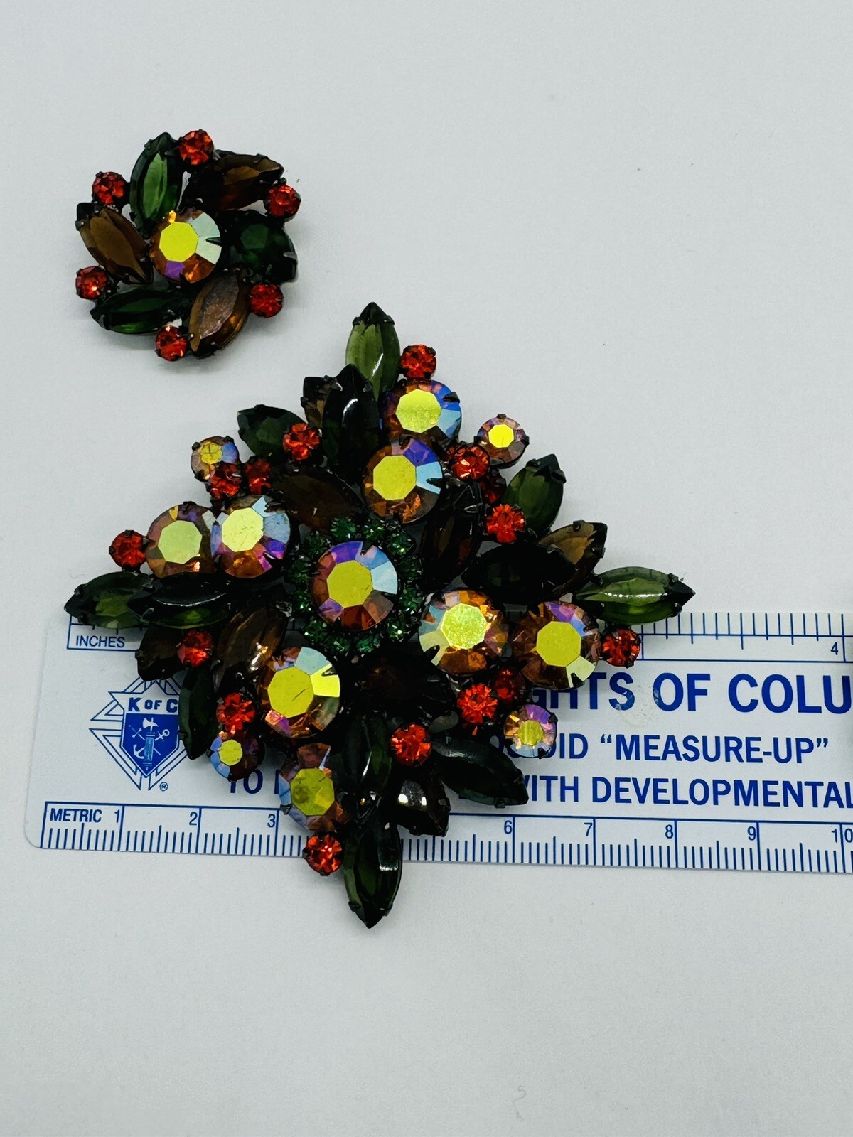 Vintage Juliana Delizza and Elster Brooch and Clip Earrings Set Multicolor