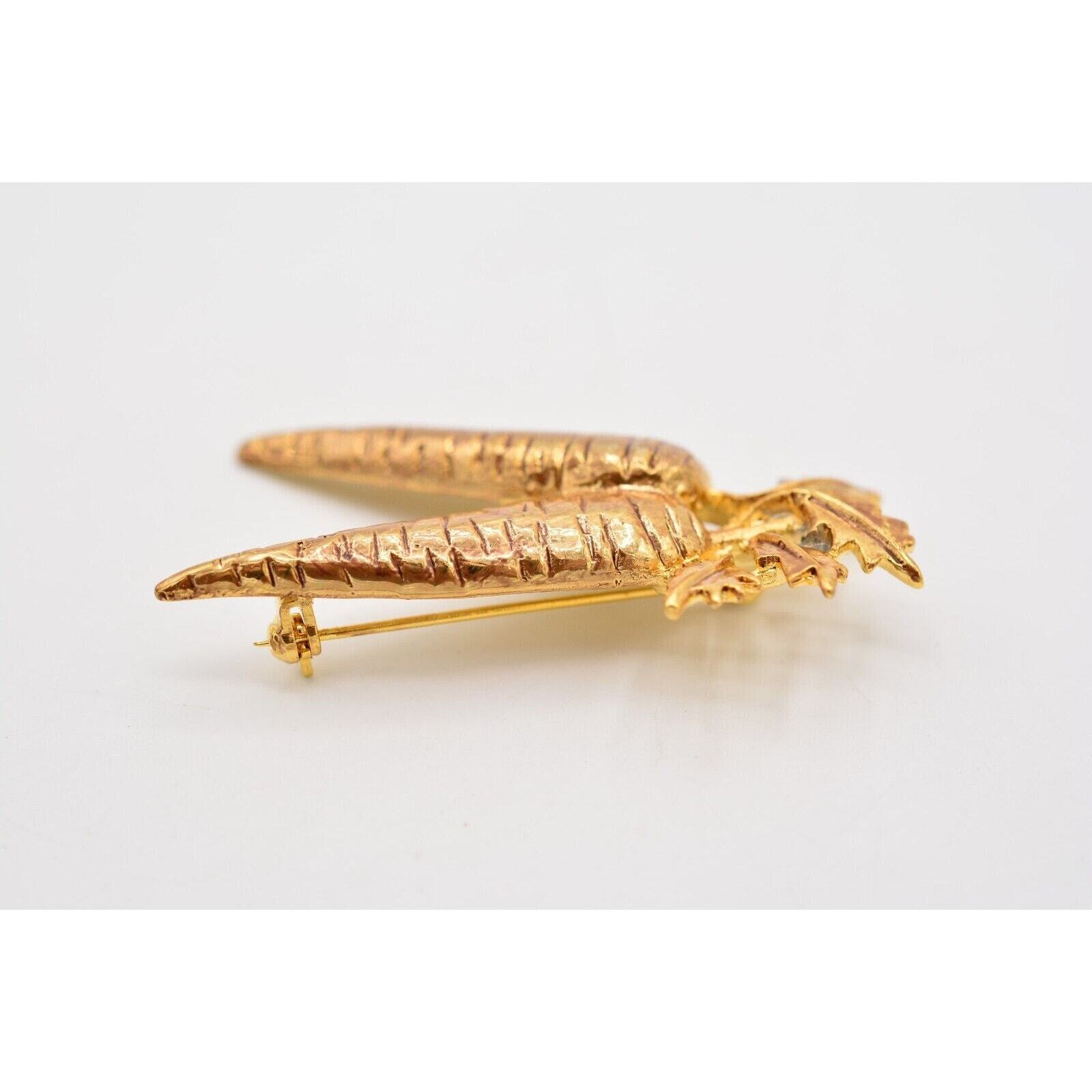 Vintage Carrot Pin Brooch Brushed Gold Easter Garden Vegetable NOS 1980s BinA9