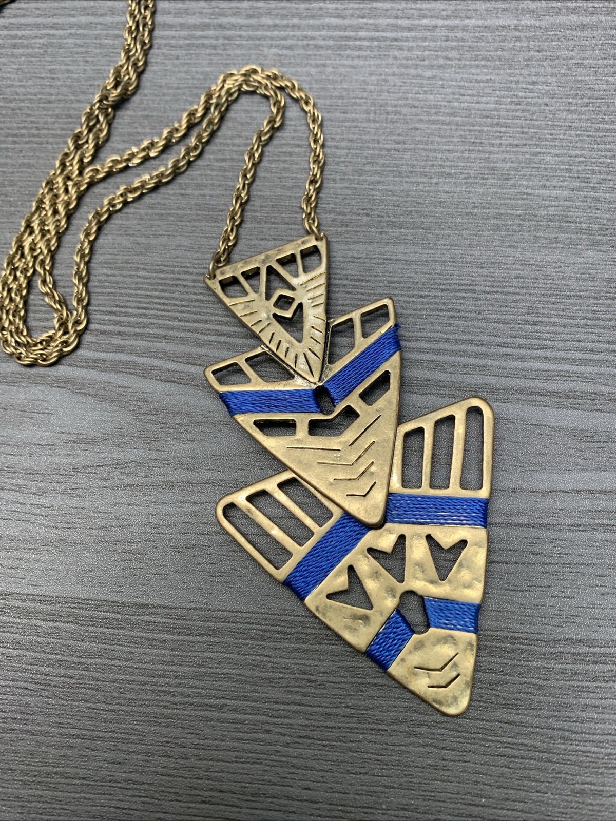 Vintage Necklace Signed The Sack Blue Triangular articulated pendant 30 inches
