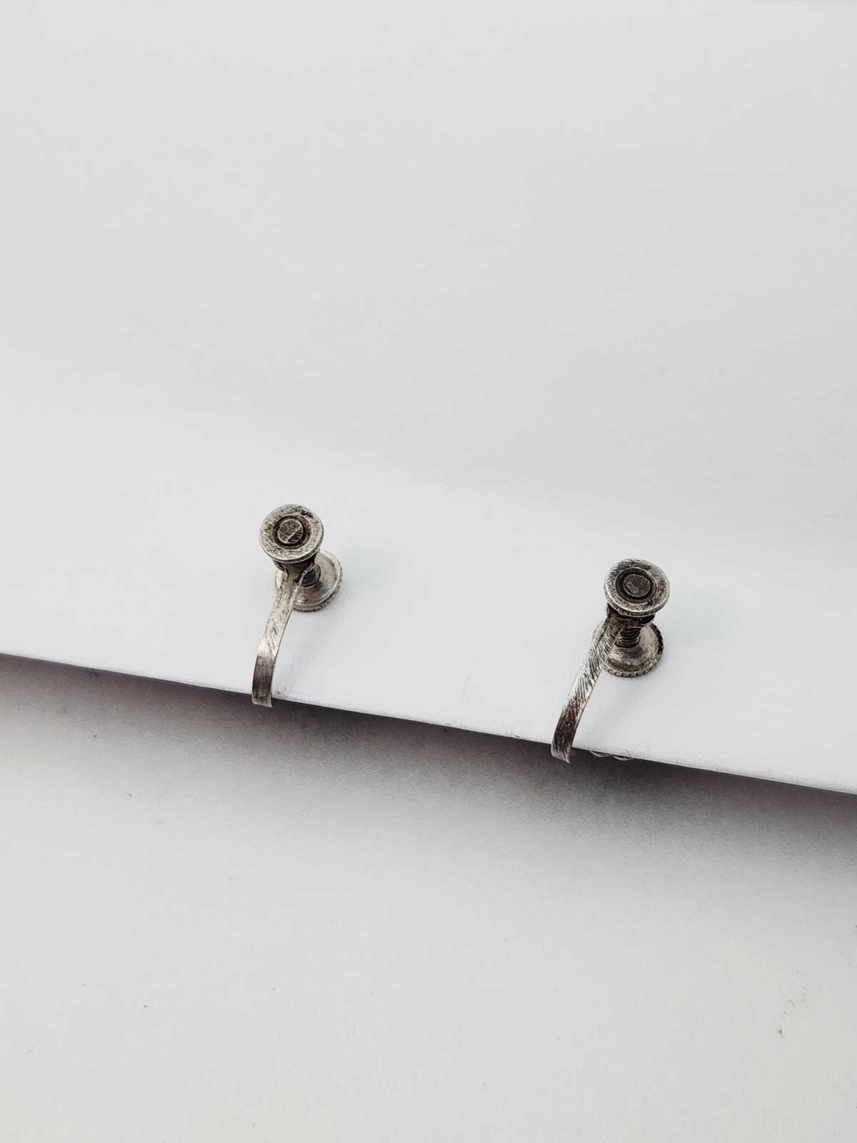 Vintage Sterling Silver Dark Green Cabachon Stone Stud Earrings Screw Back 925