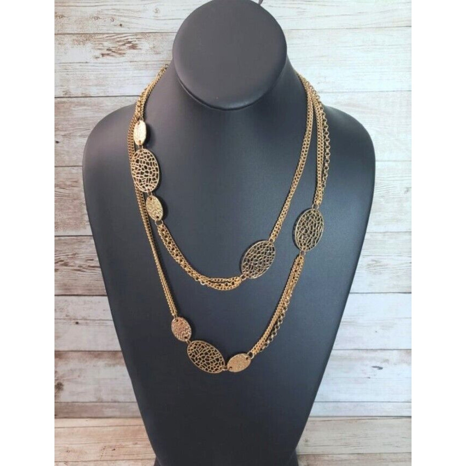 Vintage Necklace – Long Layered Necklace Gold Tone with Oval Detail