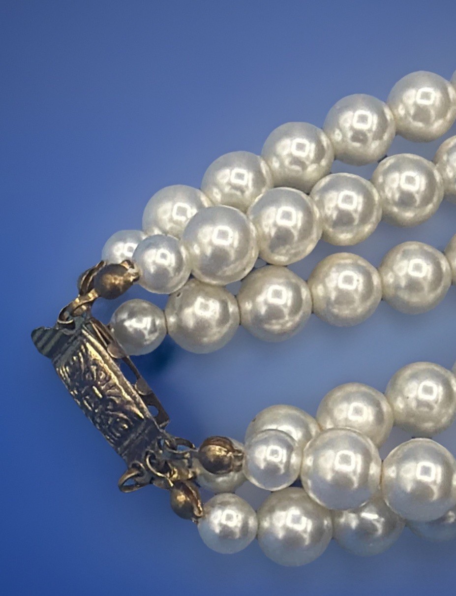 Vintage Necklace & Clip-On Earrings Set – 3‑Strand Faux Pearls Rhinestone Center