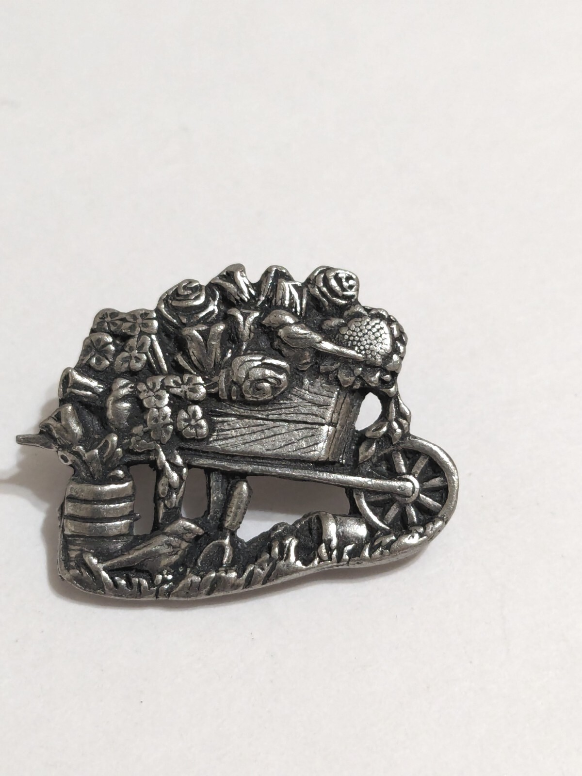 Birds & Blooms Limited Edition 2001 Pewter Wheelbarrow & Flowers Brooch/Pin. 1″.