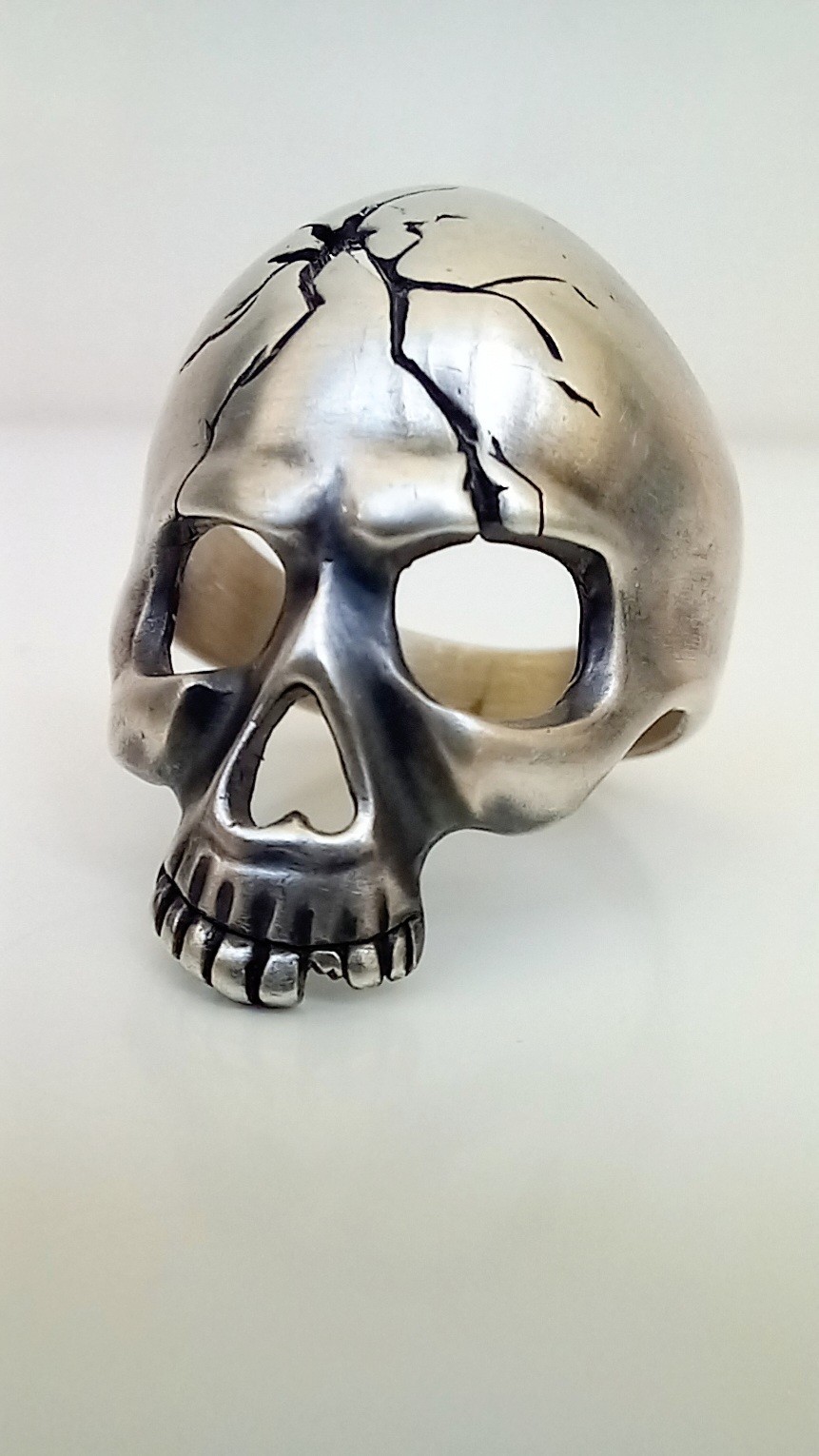 №98 Custom Handcrafted SILVER Ring Biker Scull Ring Size 9 ( 7.98 gr)