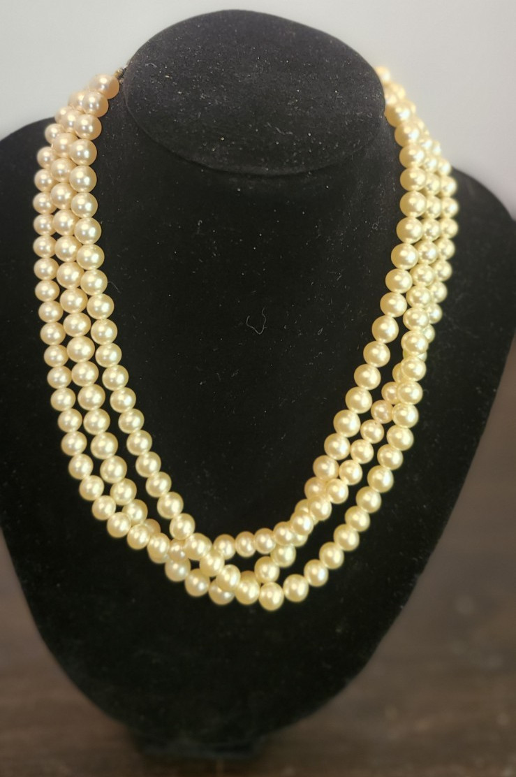 Vintage 3 Strand Faux Pearl Necklace w/Fish Hook Clasp 15″