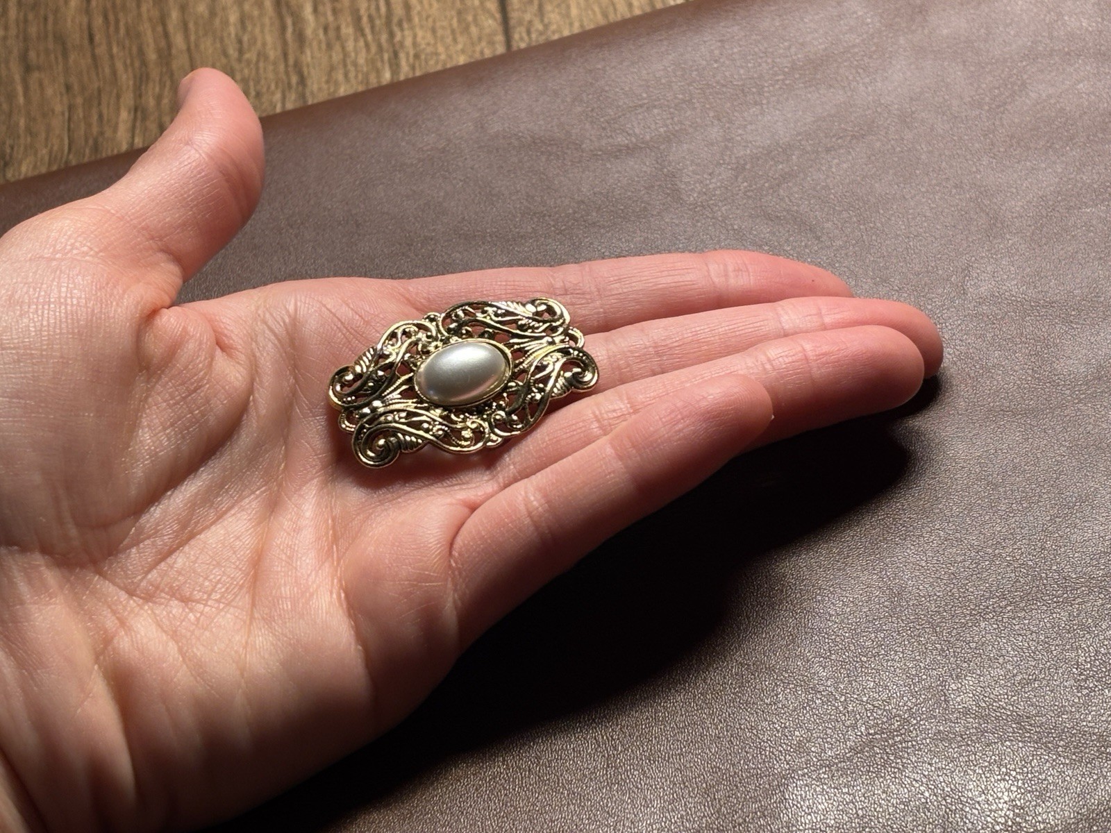 Vintage Gold Tone Filigree Brooch Pin Faux Pearl Cabochon Ornate Scrollwork