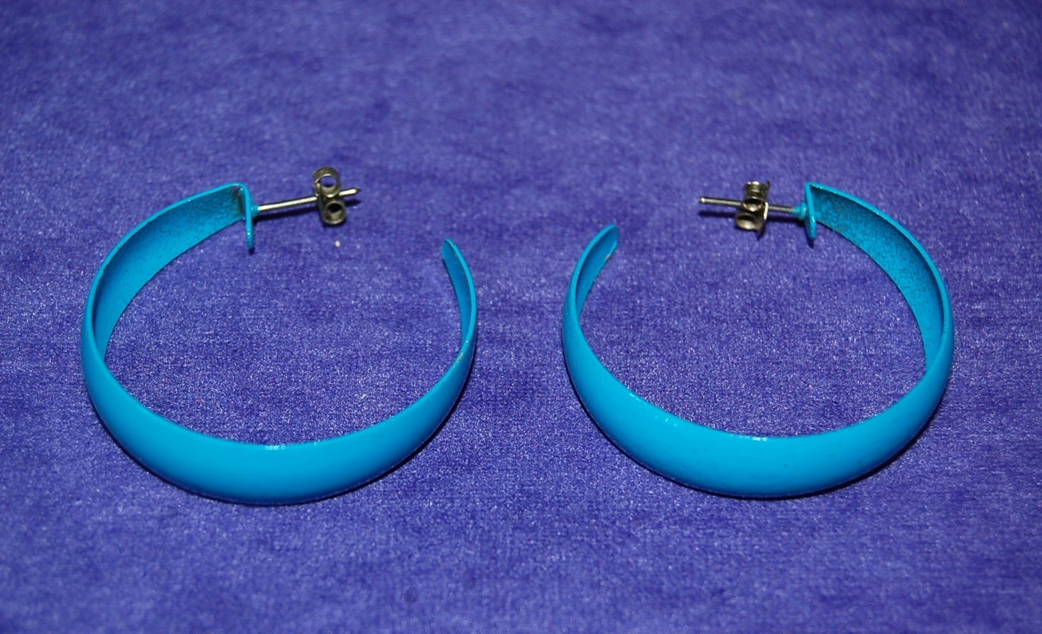 Pair of Vintage Light Blue Hoop Stud Earrings about 1-1/2″ in Diam – My Lot #18D