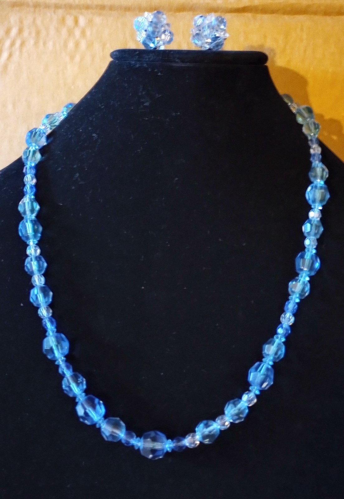 Vintage Jewelry Blue & Clear Faceted Cut Glass Beaded Necklace & Clip Earrings
