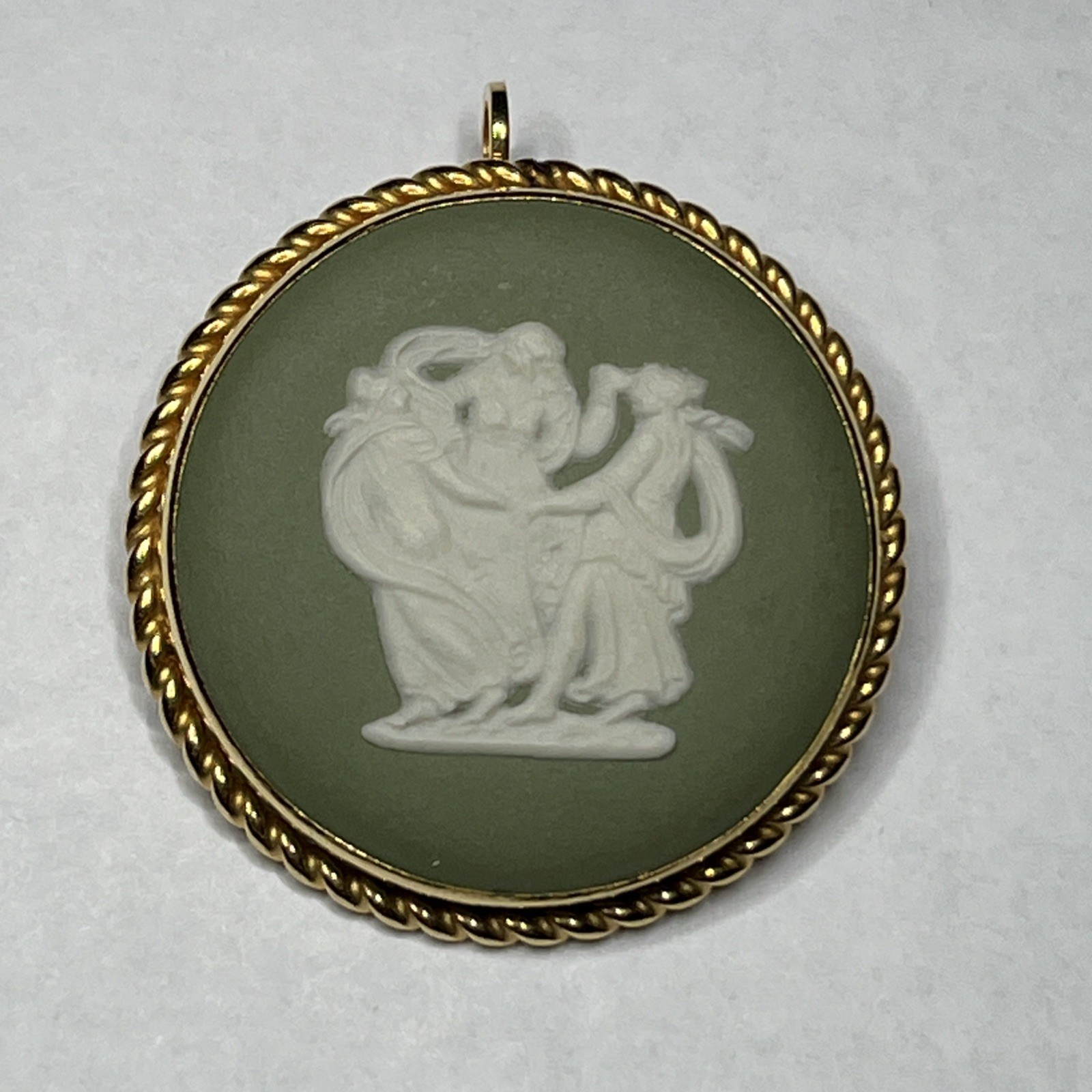 Vintage Wedgwood Cameo Pendant Brooch Jasperware England Van Dell 12kt GF