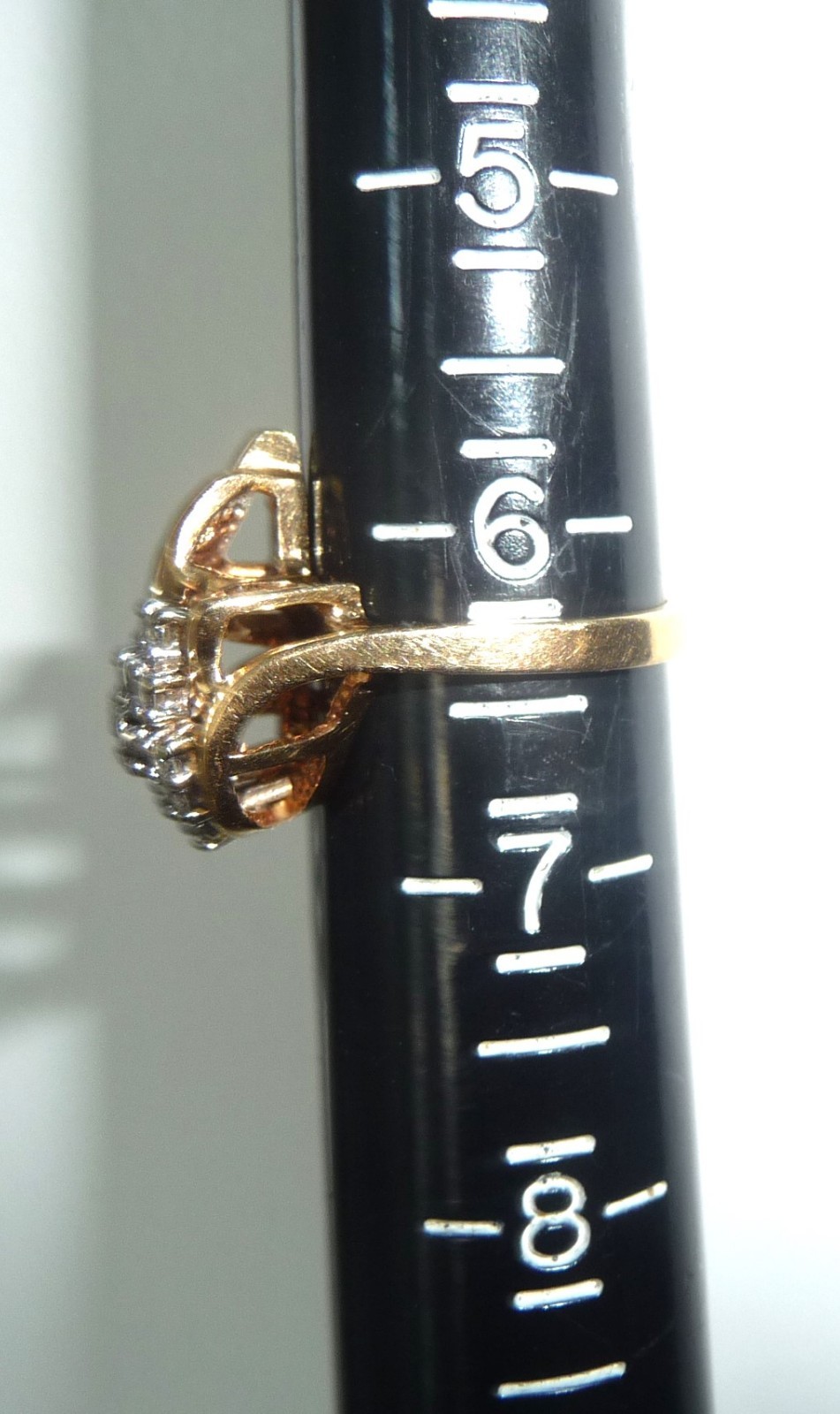 GORGEOUS ESTATE VINTAGE DESIGNER VR 14K YELLOW GOLD DIAMOND CLUSTER RING!