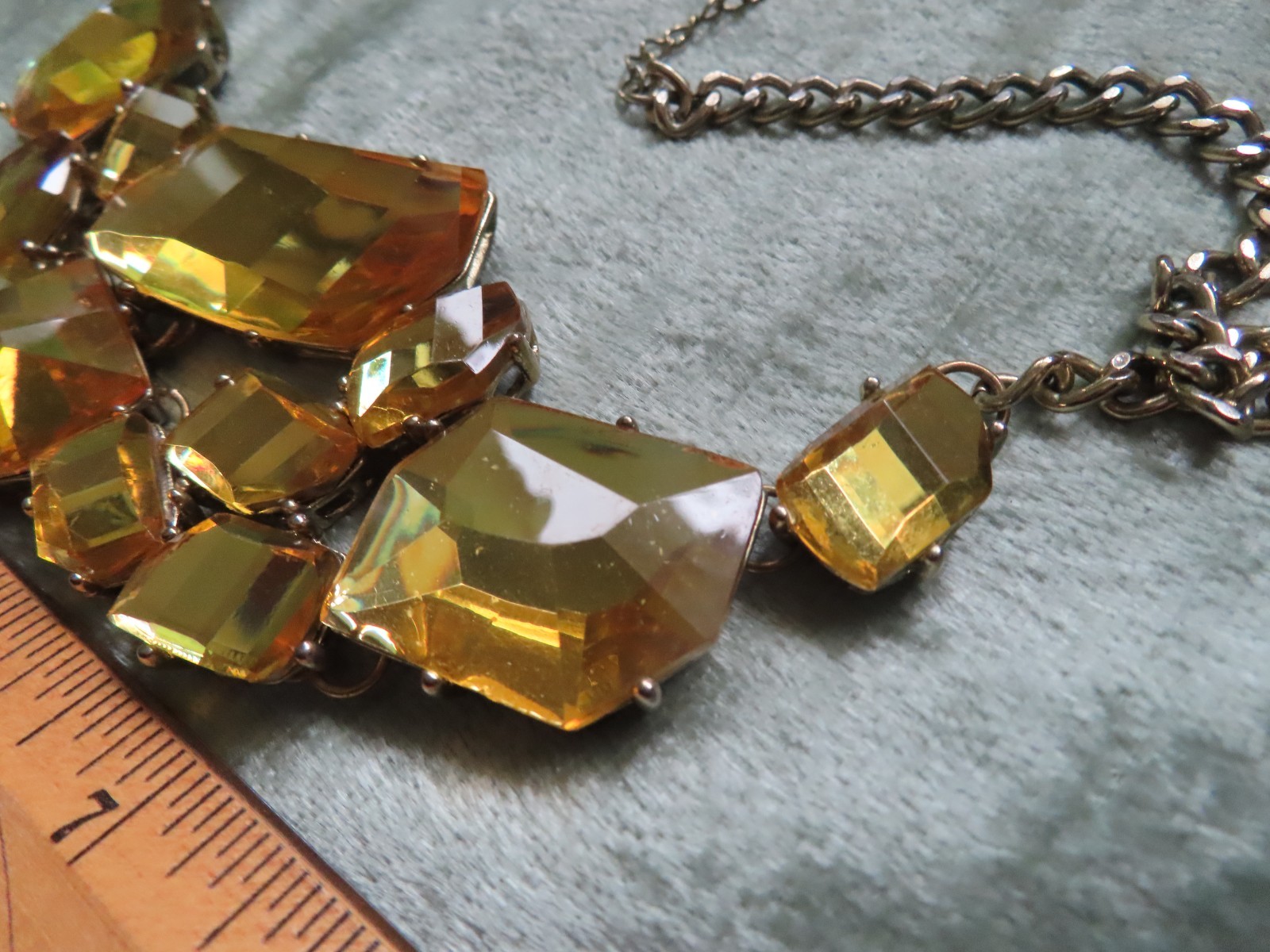 Large Yellow/Amber color Faceted Stone Cab Statement Necklace Gold Tone 22″ L84