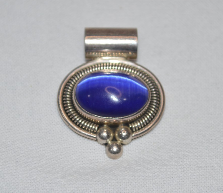 Vintage Sterling Silver ATI Mexico Oval Blue Cat’s Eye Pendant 1.3″