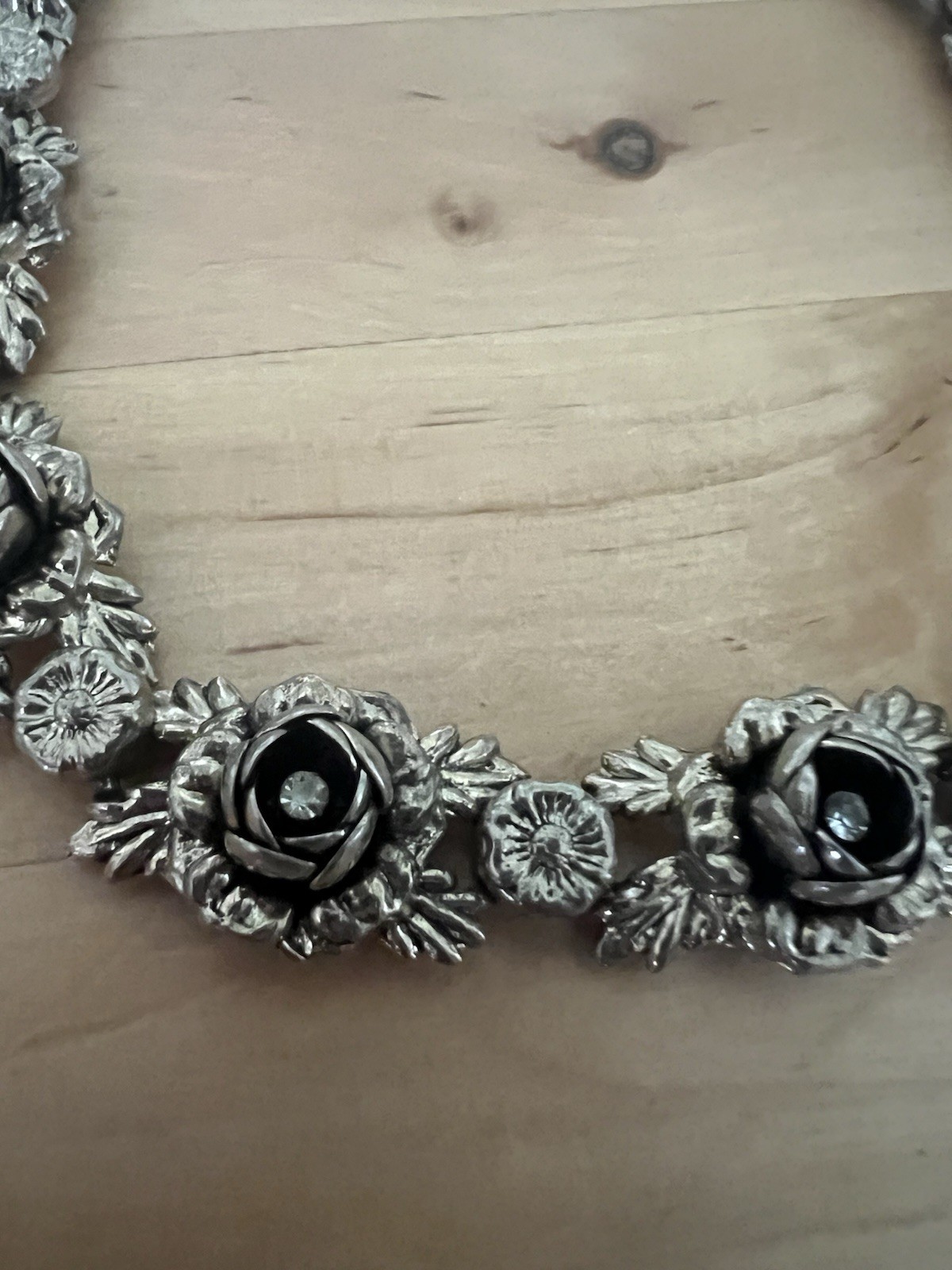 Vintage MCM Cabbage Rose Choker Necklace with Rhinestones Stunning 14.5” Long