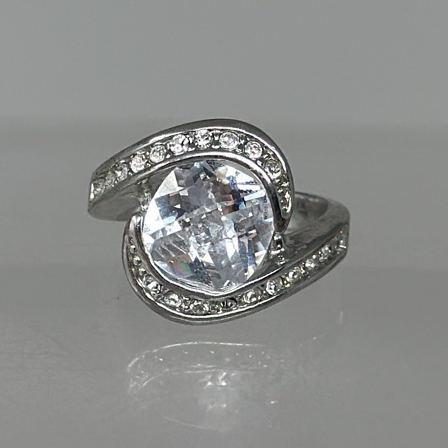 Vintage Silver Tone Cushion Cut Crystal Tension Setting Cocktail Ring Size 7