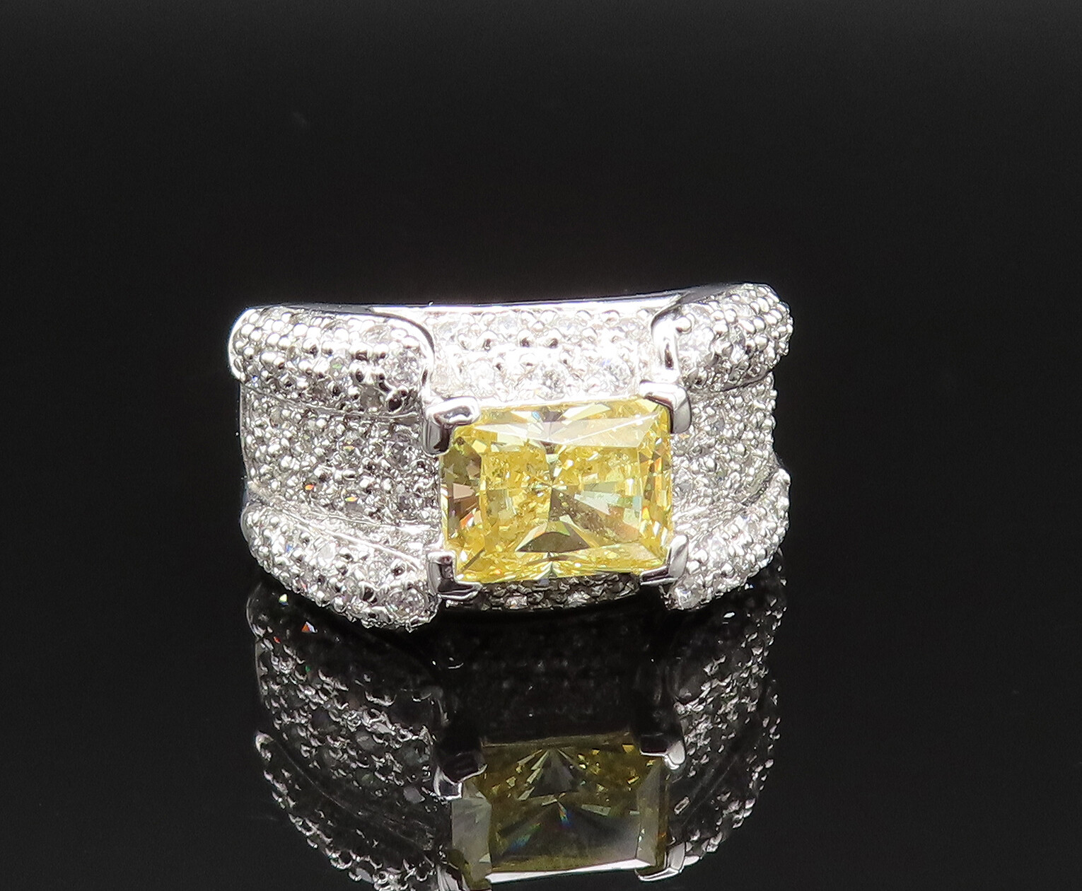 925 Silver Vintage Emerald Cut Citrine & Cubic Zirconia Ring Sz 7.5 RG25498