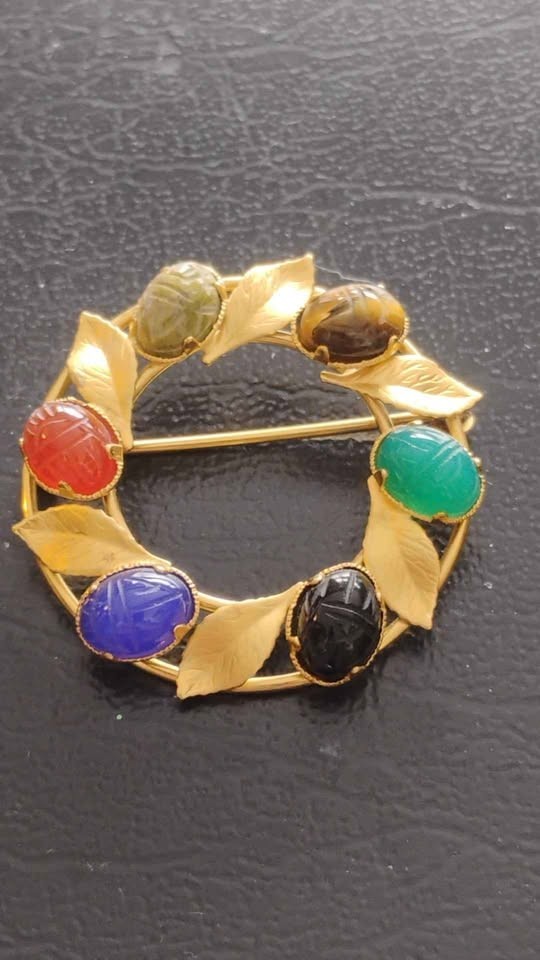 vintage Karen Lynne 12K Gold Filled Leafy Circle Pin Brooch Multi Stone Scarabs