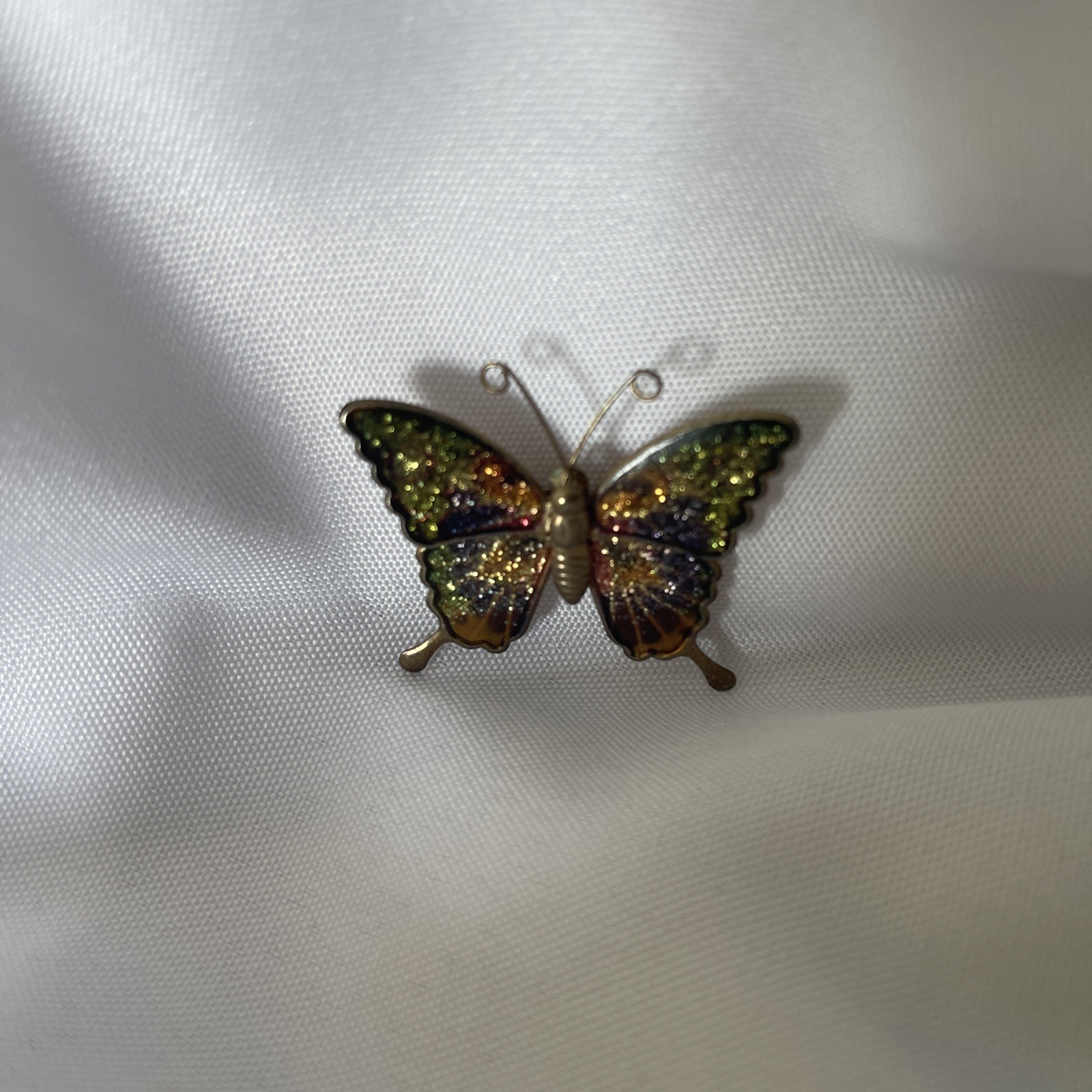 Vintage Gold Tone Butterfly Brooch Pin Green Red