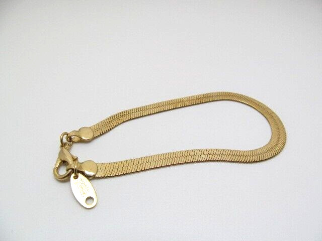 Vintage American Showcase Gold Tone Herringbone 5mm Chain Bracelet 7.25 In