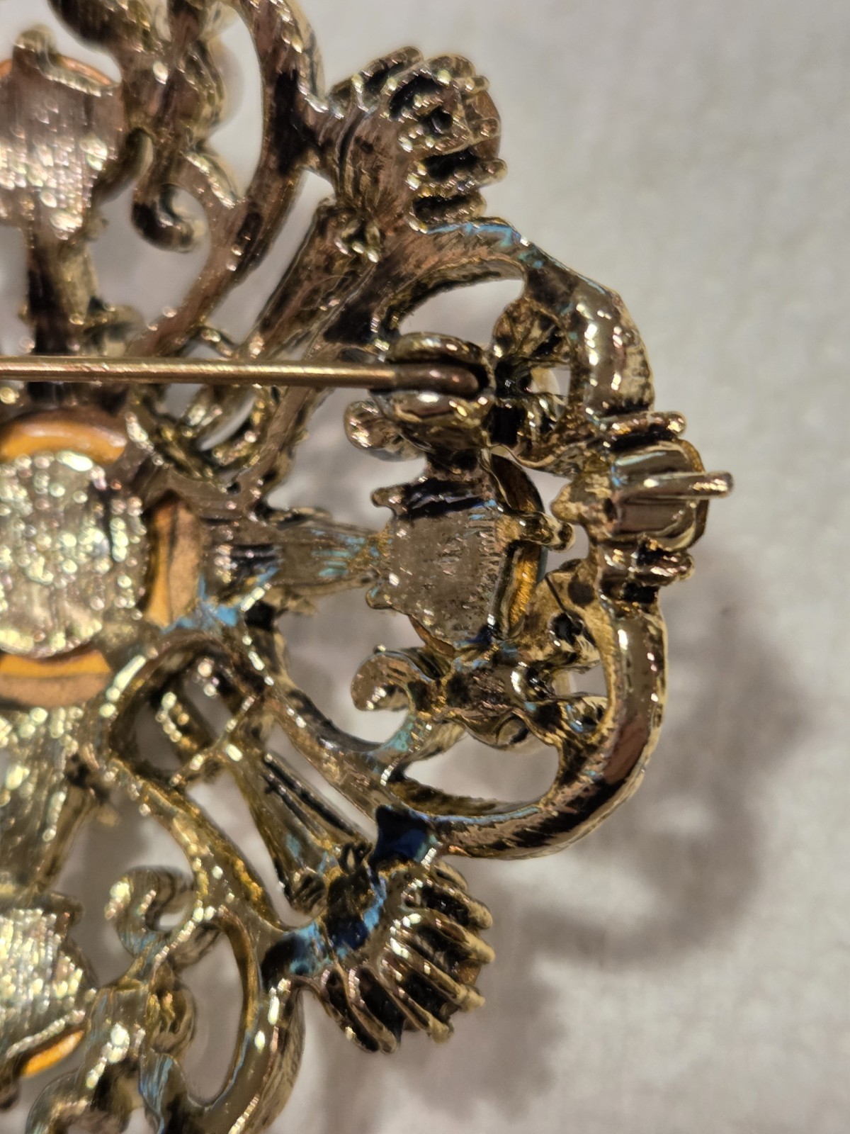 Vintage Blue & Green Rhinestone Gold Tone Filigree Hearts Flower Brooch Pin