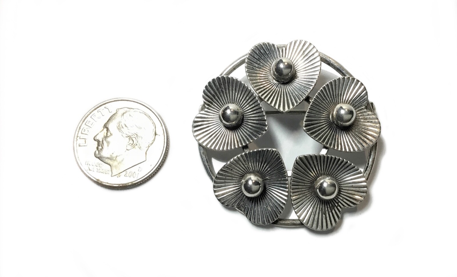 1960s Signed Beau Sterling Silver Heart Shaped Leaves Circle Pin/ Brooch