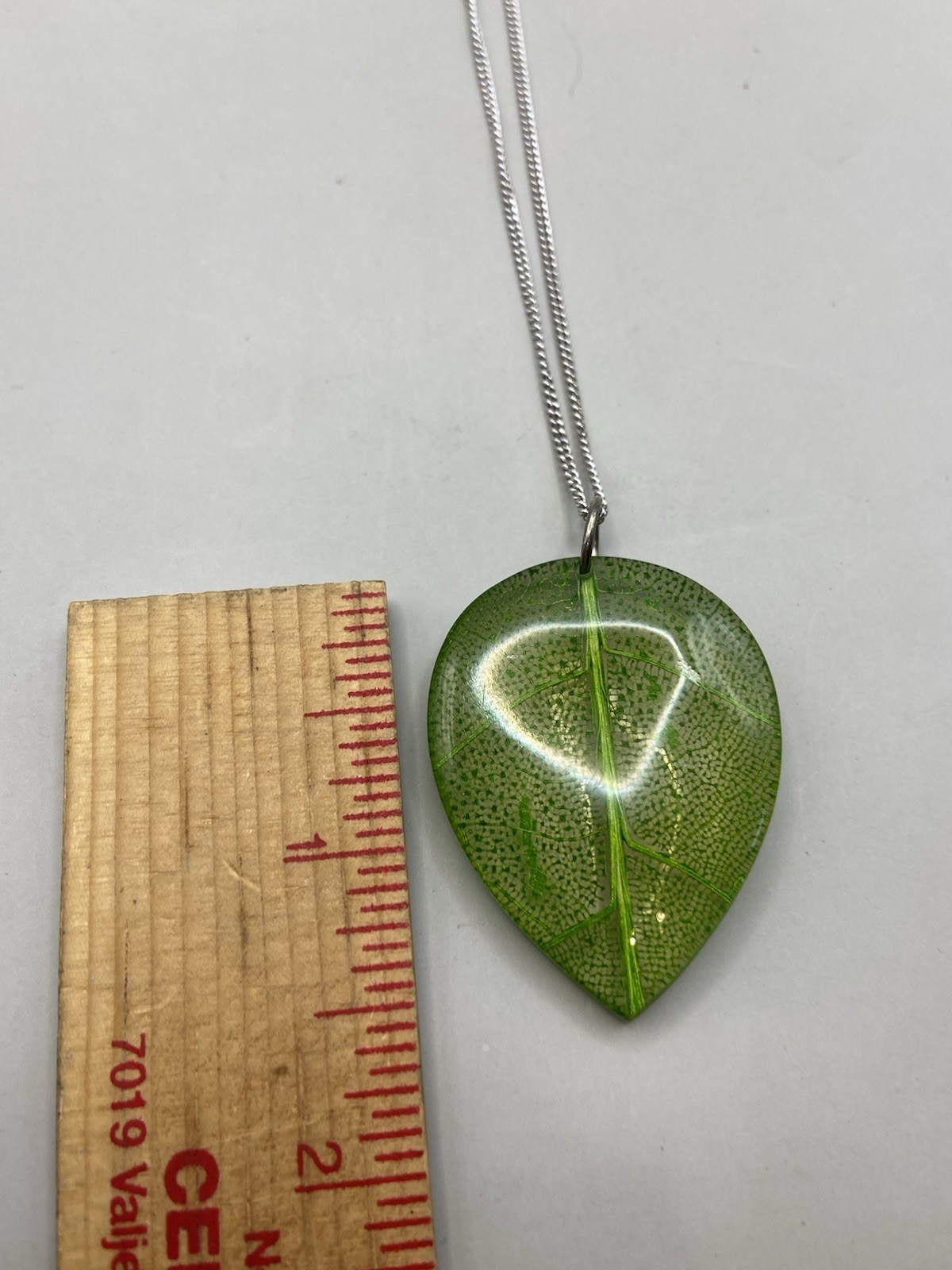 Vintage Green Resin Leaf Skeletal Pendant Necklace Silver Tone Chain Nature