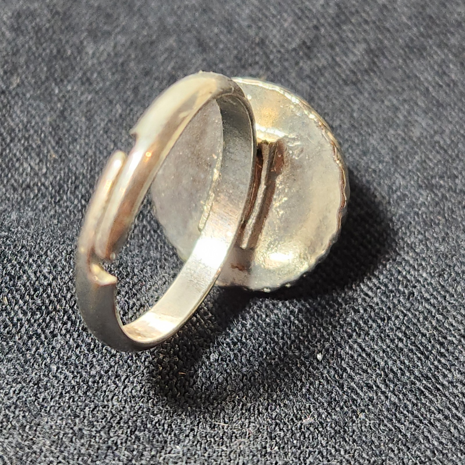 VTG Moon Stone Cabochon Ring Size 5.5 Expanding Translucent Sparkle Silver Tone