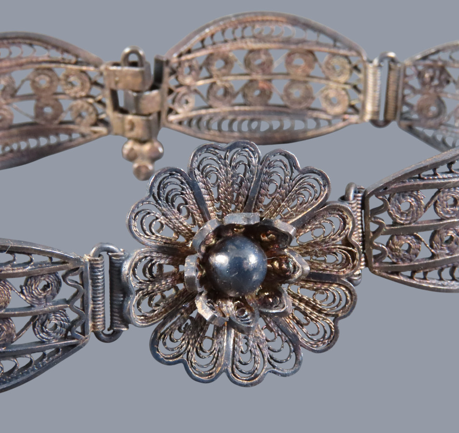 ANTIQUE VTG Sterling Silver CANNETILLE FILIGREE Flower Panel Link Bracelet DARK