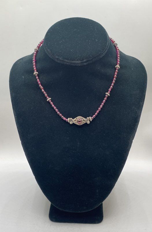 Sterling Silver 925 Garnet Beaded Necklace Ornamental Pendant 15.5″ 19g