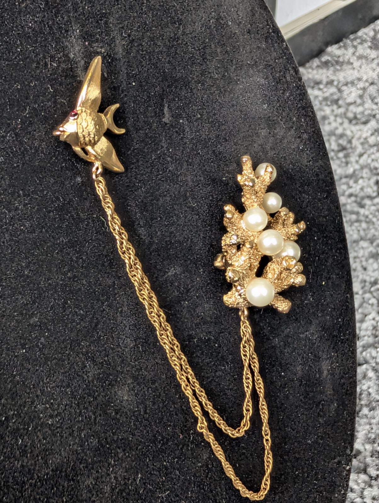 RARE Crown Trifari Chatelaine Double Brooch Pin Fish & Gold Tone Coral Pearls