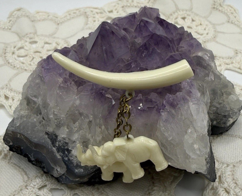 Celluloid Elephants Brooch White Vintage Pin Souvenir Collectible Animal Jewelry