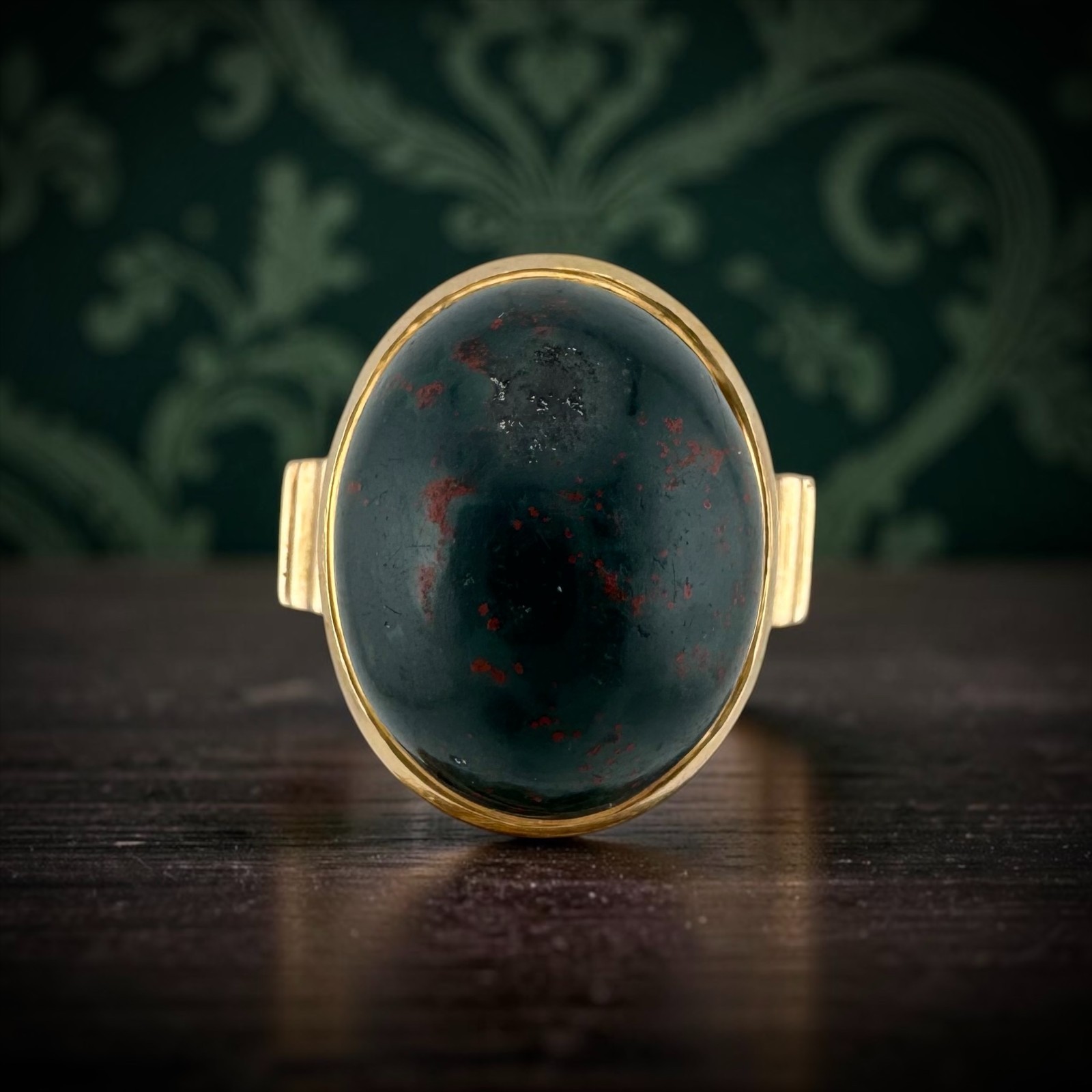 Antique Victorian 15 Karat Yellow Gold Bloodstone Cabochon Ring Size 7.75