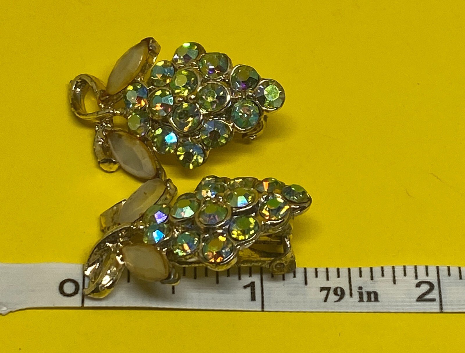 Vintage Rhinestone Clip-On Cluster Earrings Bunch of Grapes Aurora Borealis