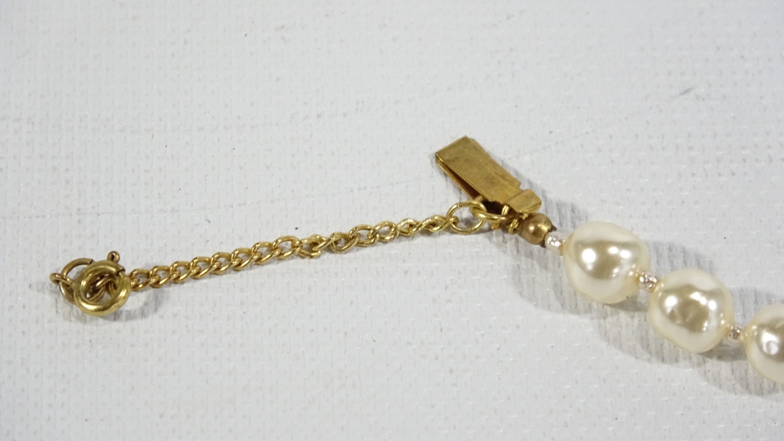 Beautiful Vintage Faux Pearl Costume Jewelry Bracelet By Miriam Haskell