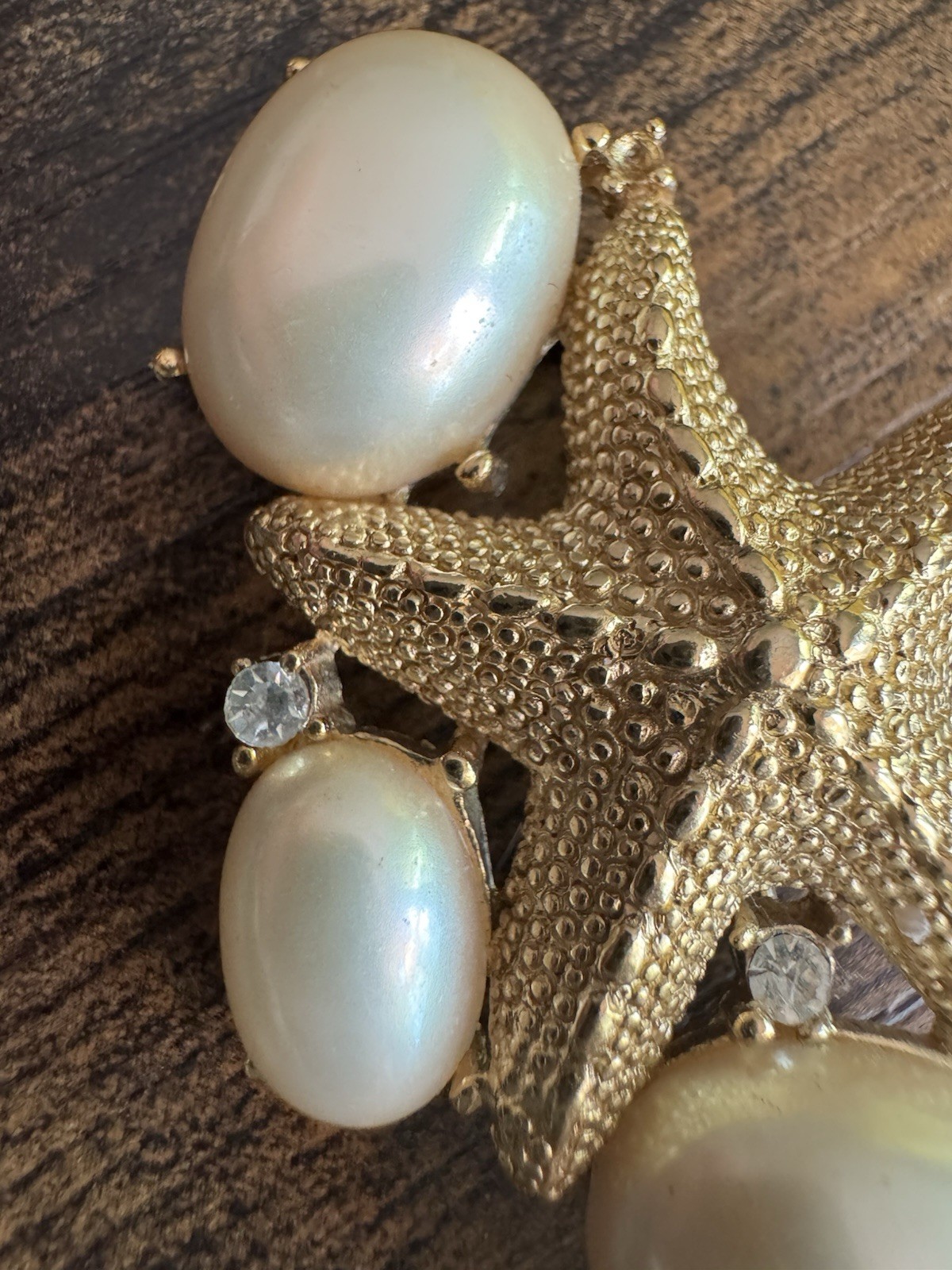 VTG Signed Trifari “By The Sea” Starfish Faux Pearl Rhinestone Brooch/Pin 1980s
