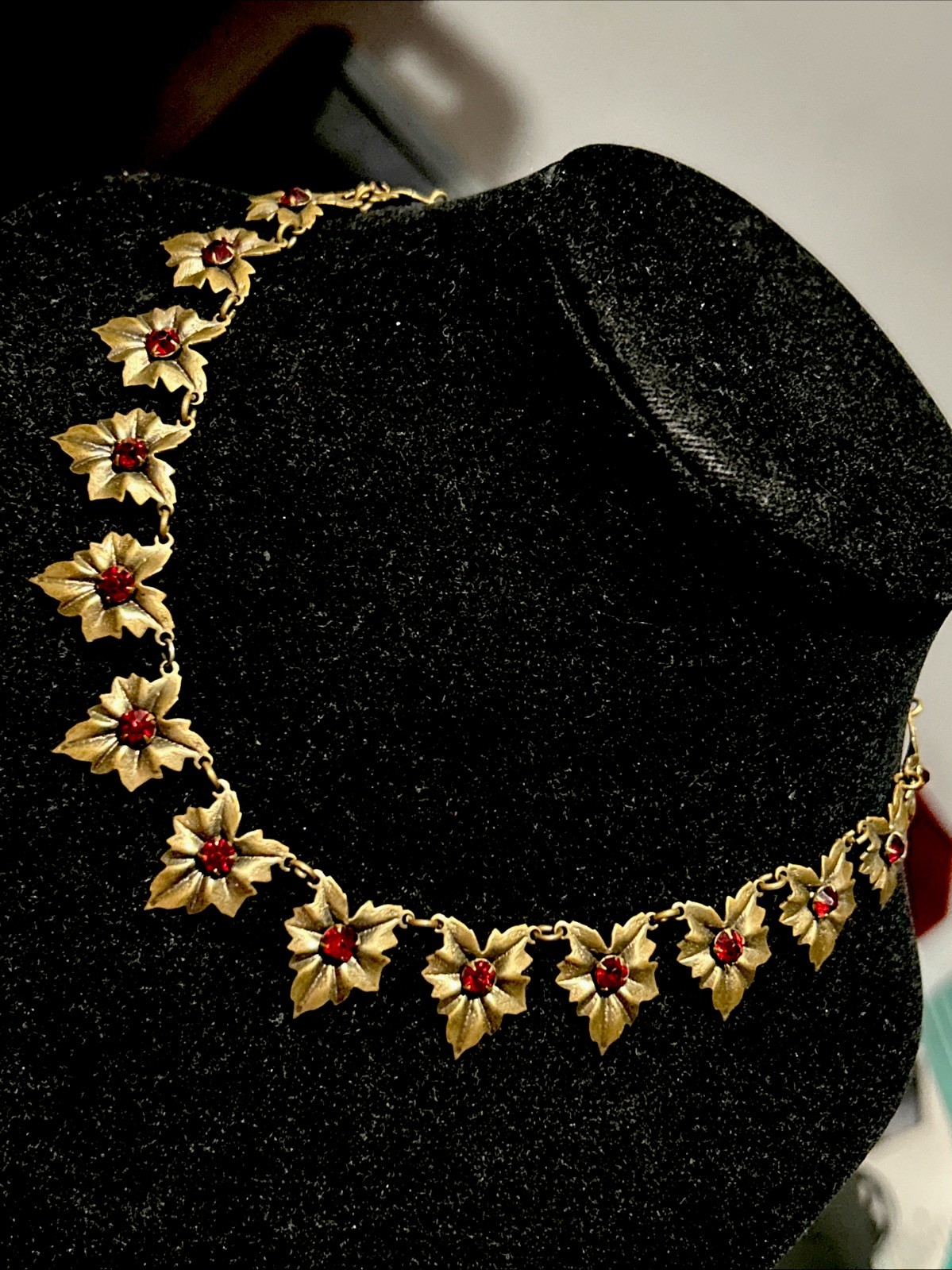 Vintage Bronze Leaf Red Garnet Glass Statement Necklace Choker 15”