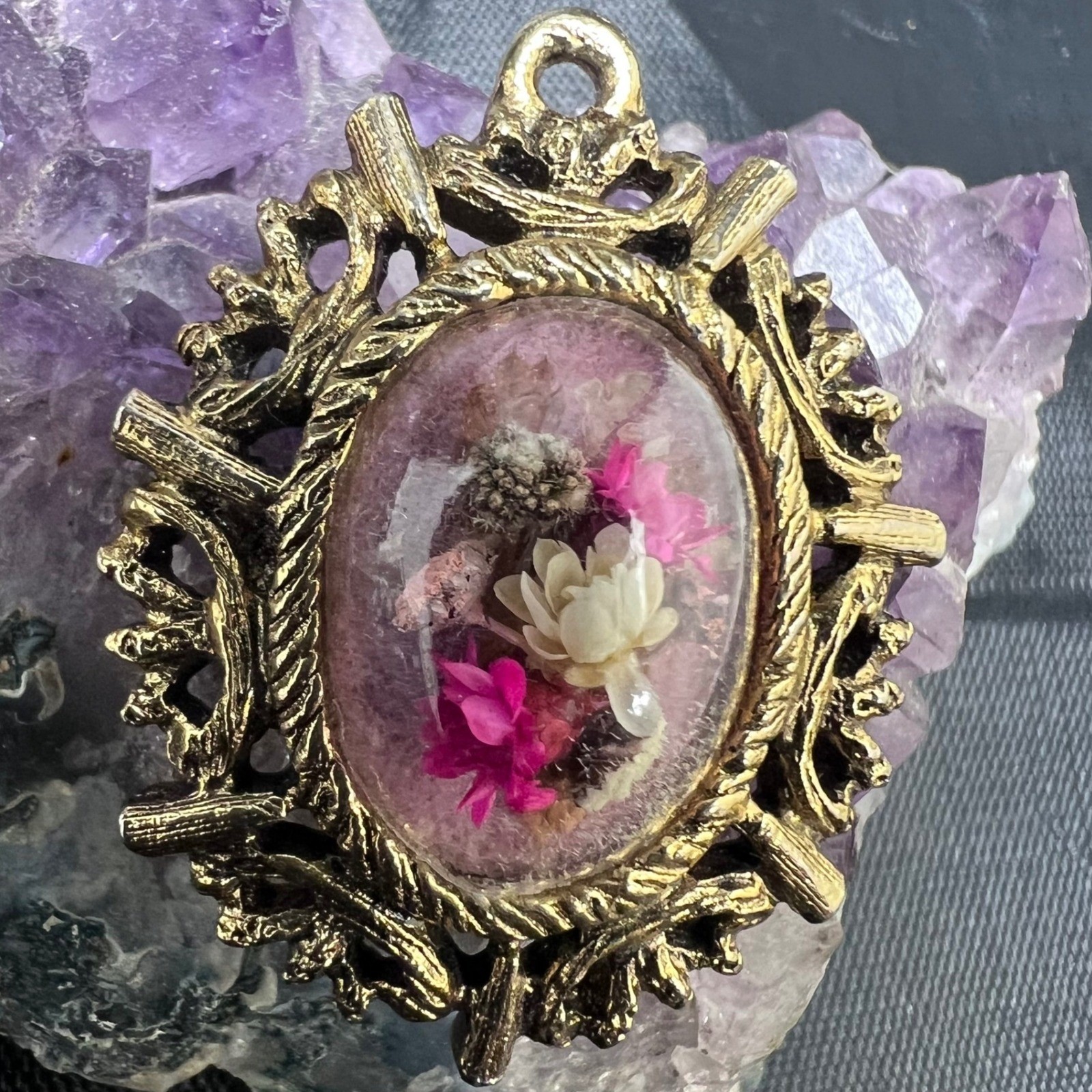 Vtg Dried Flower Pendant Handmade Signed Lucite Dome Gold Tone Victorian Gothic