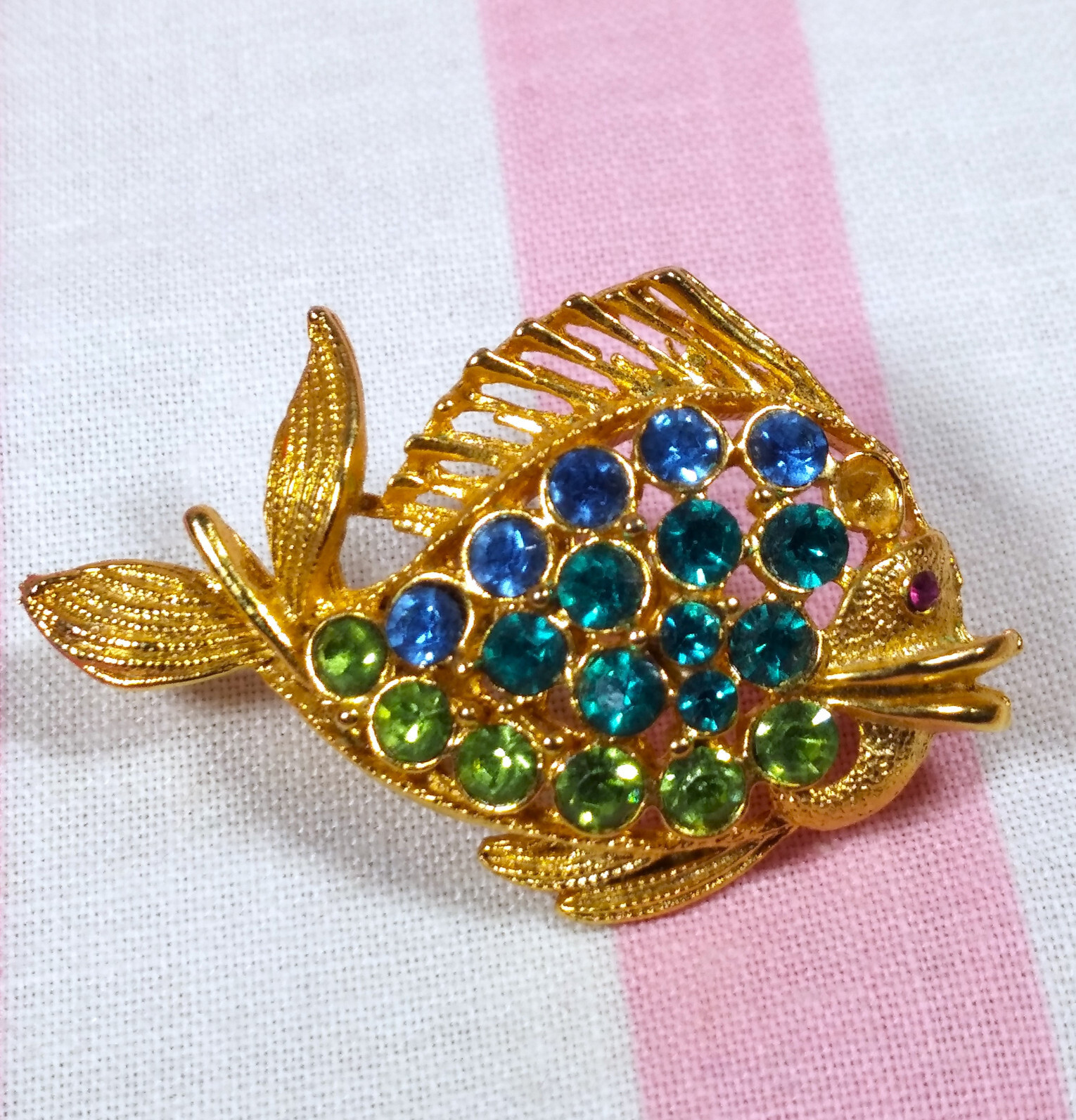 Colorful Mid Century Rhinestone FISH Brooch Pin with Gold Finish & Safety Clasp
