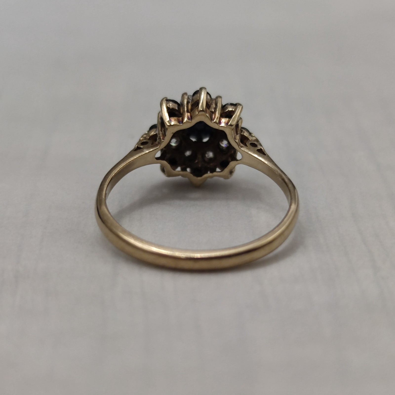 Vintage 9ct Gold Ring Sapphire Stones Solid Band Hallmarked Size P
