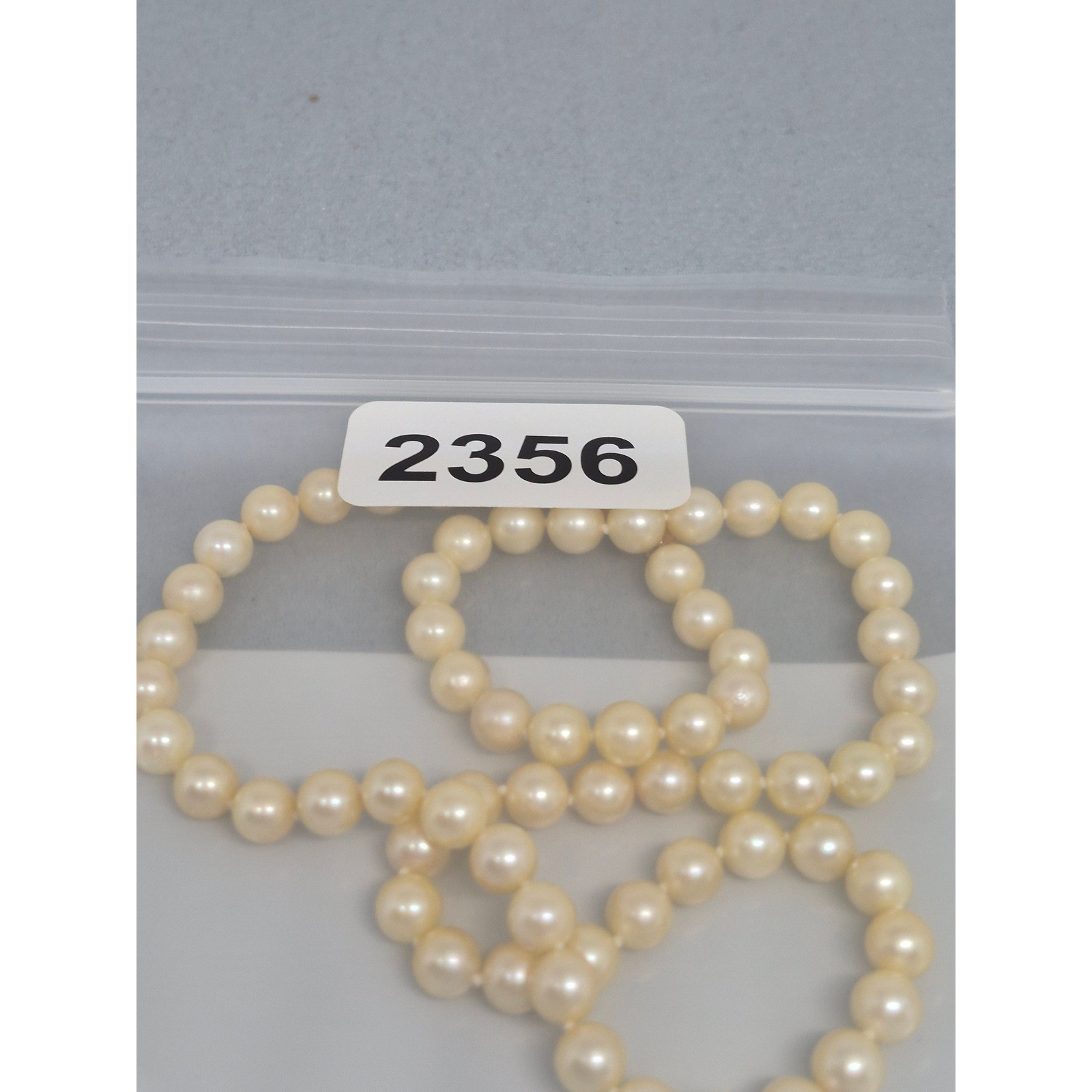 Vintage Necklace Cream Cultured Pearl 14K Yellow Gold Filigree Clasp 18″