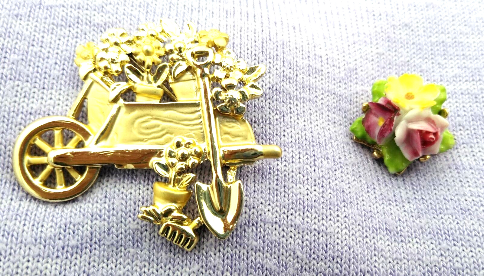 Vintage~~Sweet Pins For The Garden Lover~~Gold Tone Wheelbarrow~~Ceramic Flowers