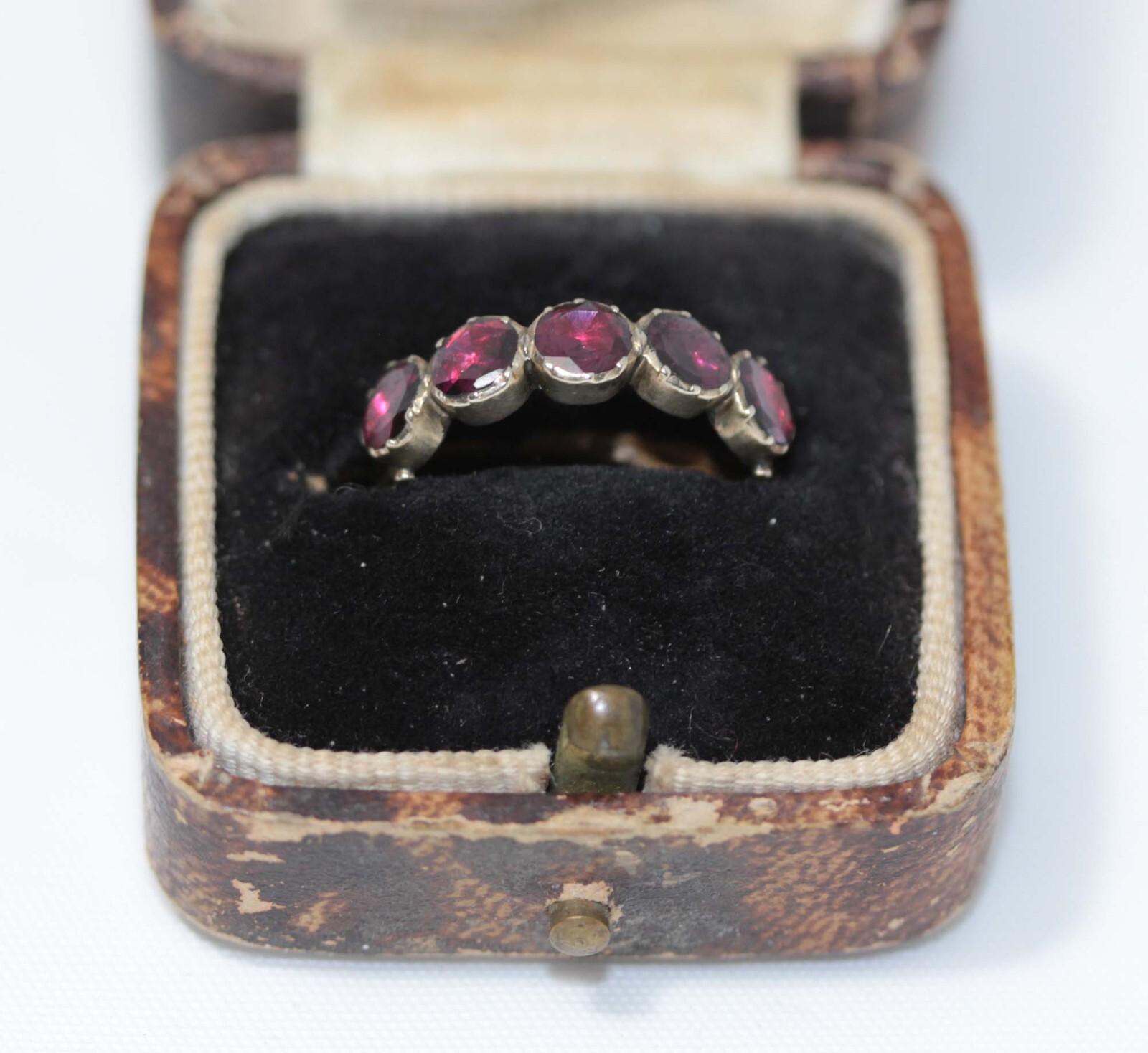 PRETTIEST GEORGIAN 9CT GOLD FIVE GARNET HALF HOOP RING in AMAZING CONDITION