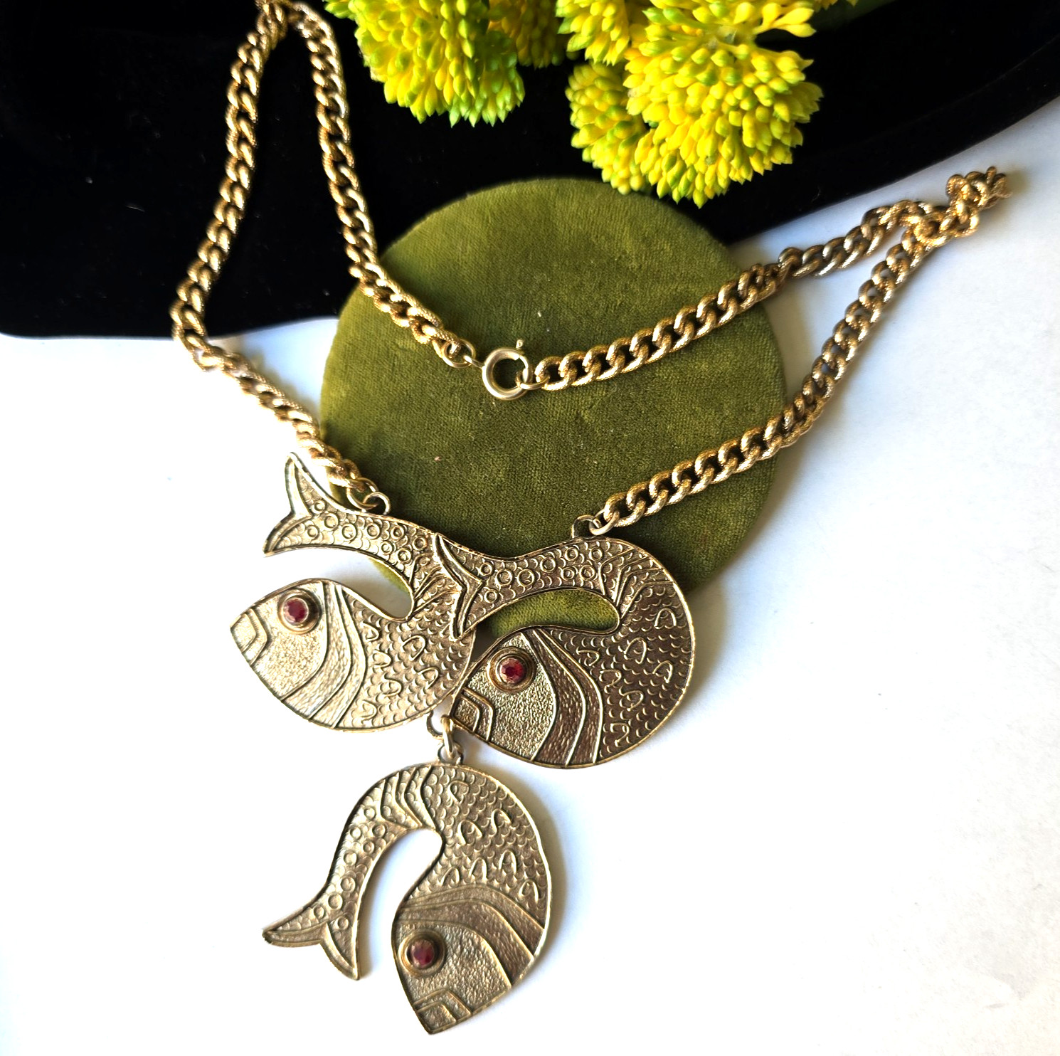 Vintage 1971 “Hawaiian Fantasy” Sarah Coventry 3 Fish Necklace 17″L