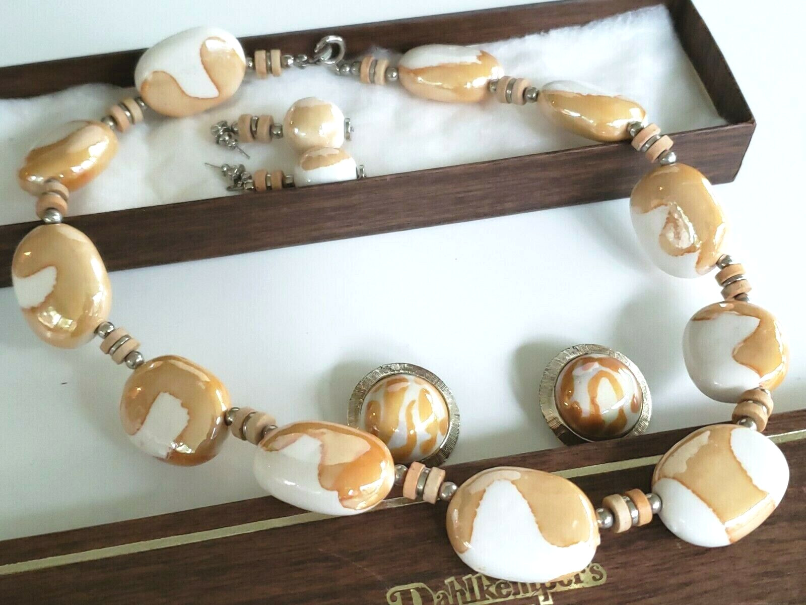 Vintage Peach White Ceramic Necklace Pierced & Clip Earrings Set Dahlkempers Box
