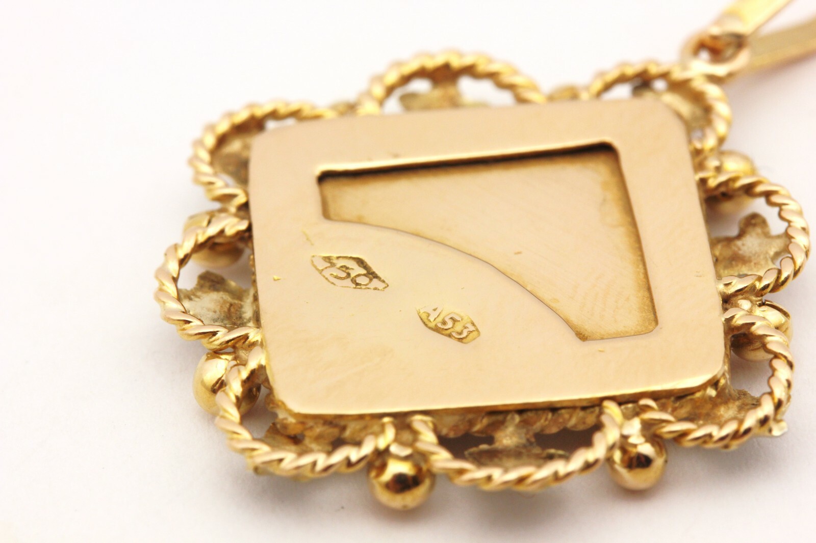 750 A53 18k yellow gold Virgin Mary stars pendant 1.5 inch 5.78g vintage estate