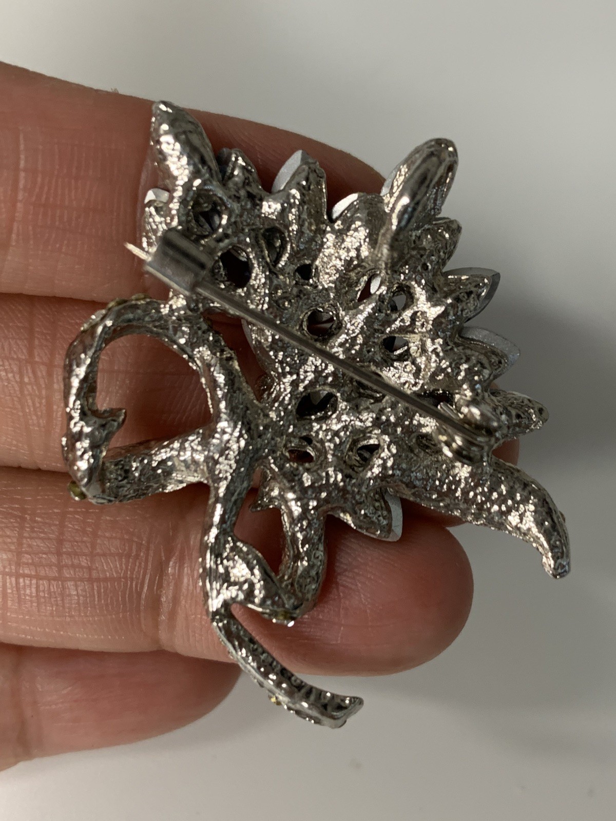 RARE Vintage Royal blue crystal silver flower brooch and ring set ring size 8